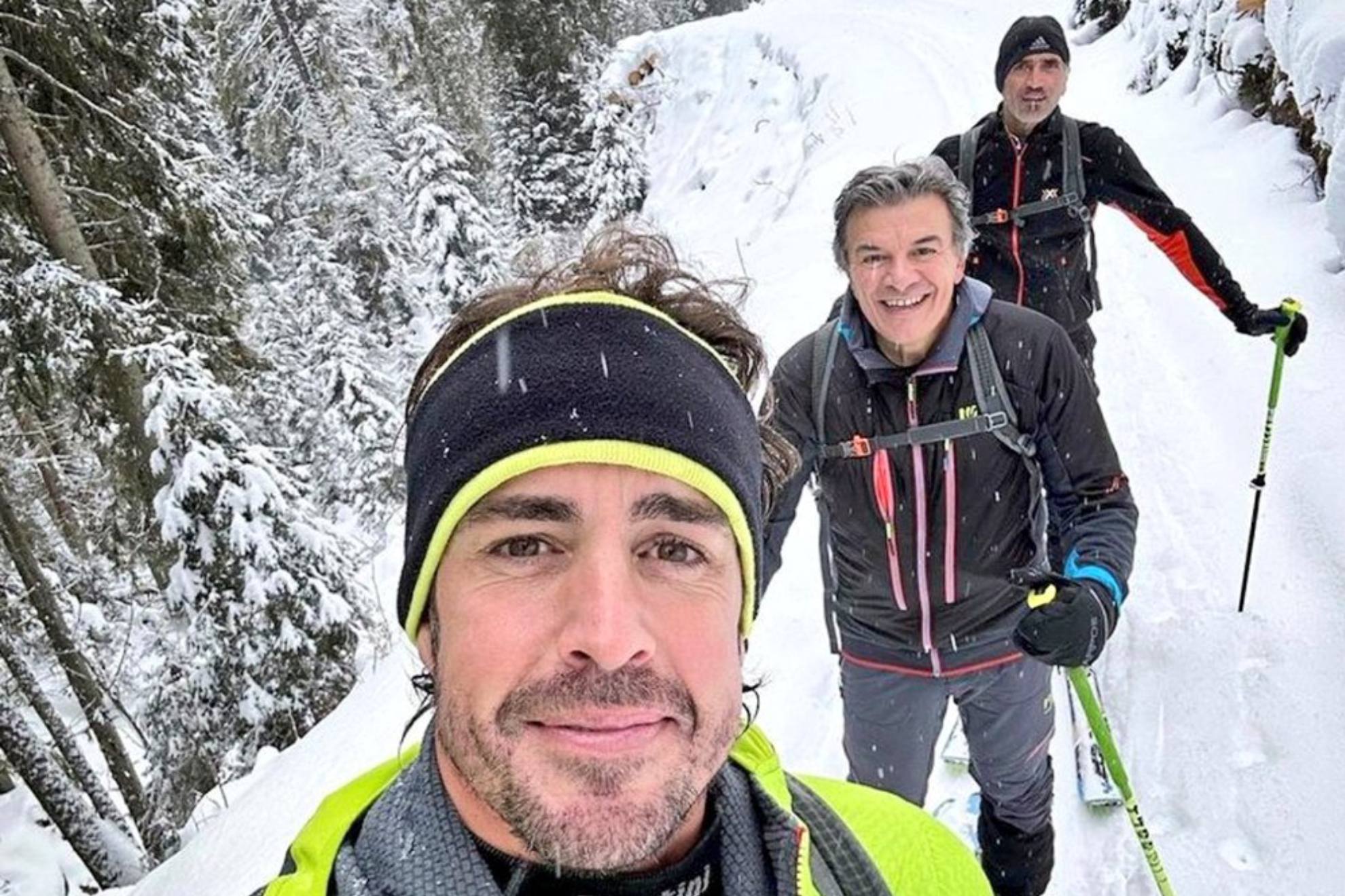 Alonso, con Fabrizio Borria y Edo Bendinelli en una pretemporada.