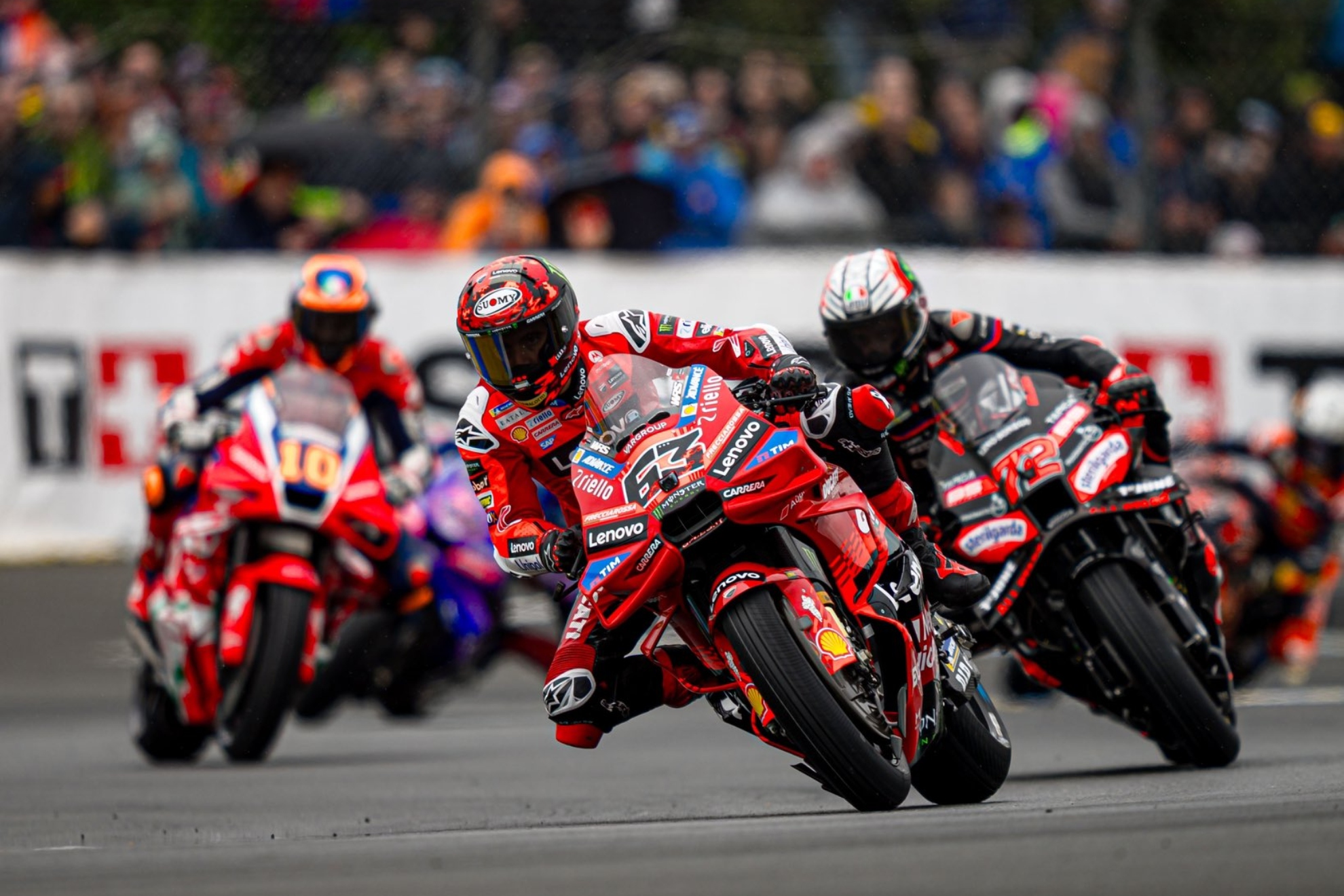 Bagnaia y sus problemas con la Ducati de 2025: "A mí me cuesta mucho más"