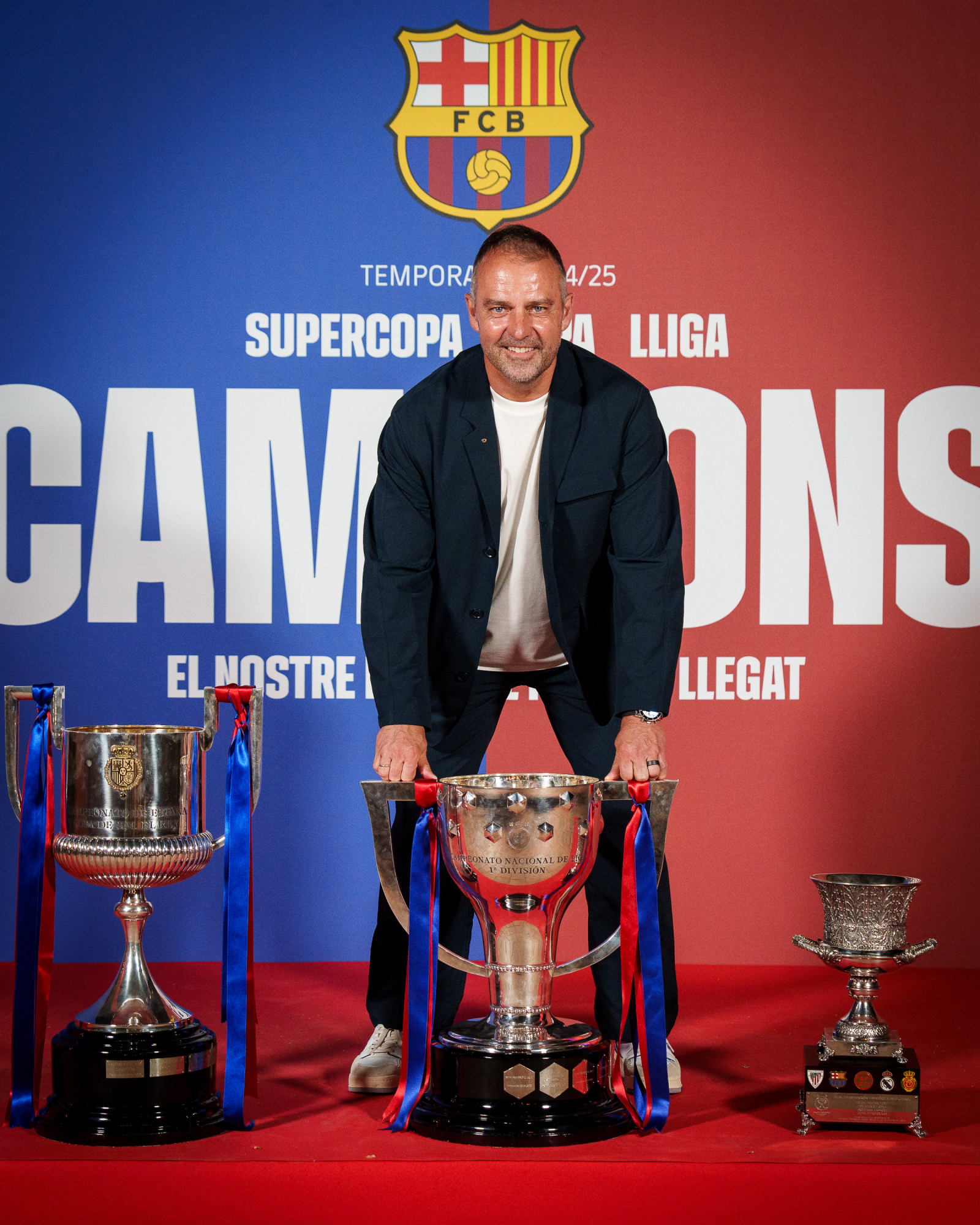 FC Barcelona held a family dinner to celebrate its victories in the Super Cup, Cup and League. The Barça footballers came accompanied by their respective girlfriends and wives.