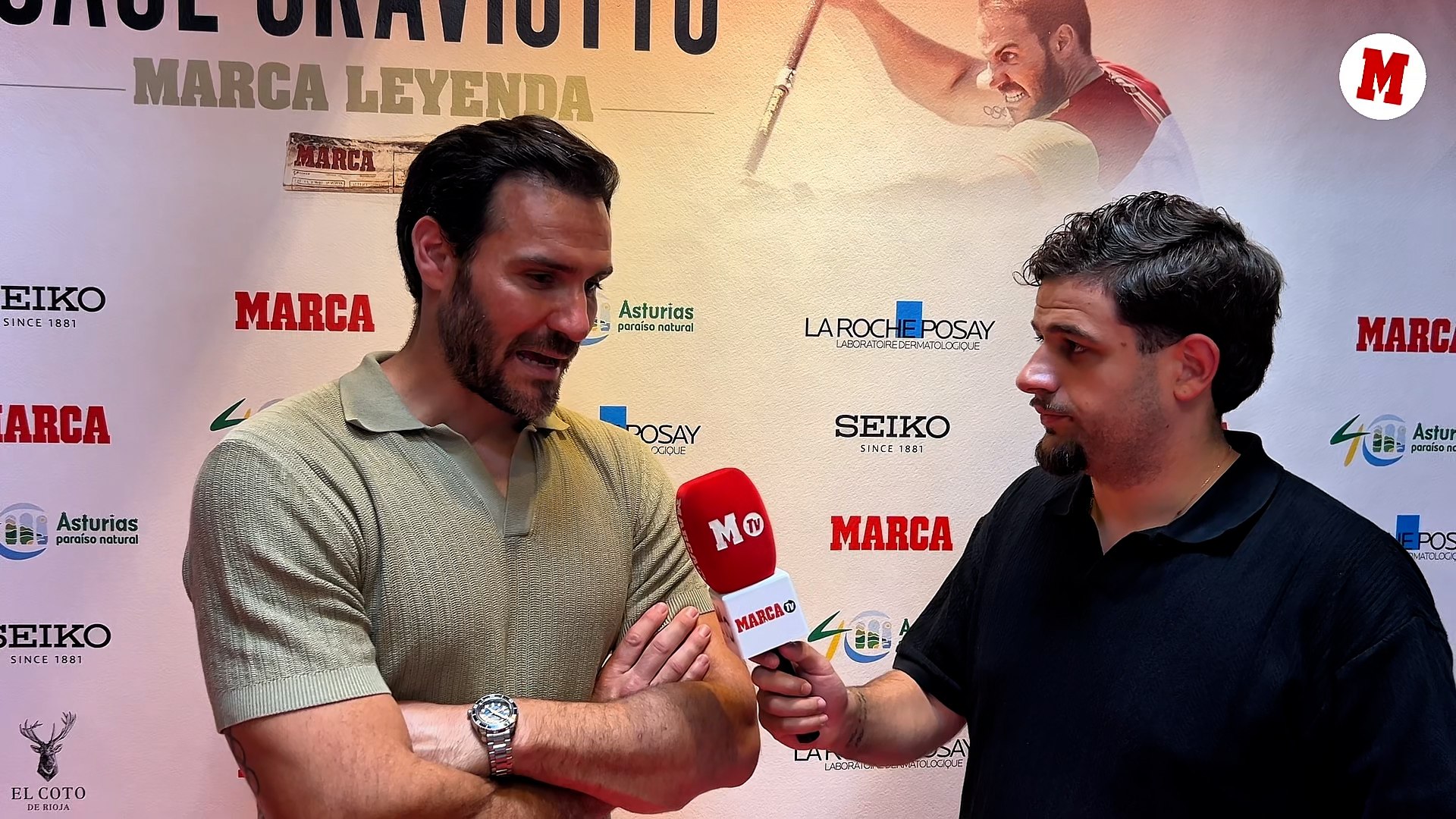 Saúl elige los ingredientes del deportista ideal en las cocinas de 'Casa Gerardo'