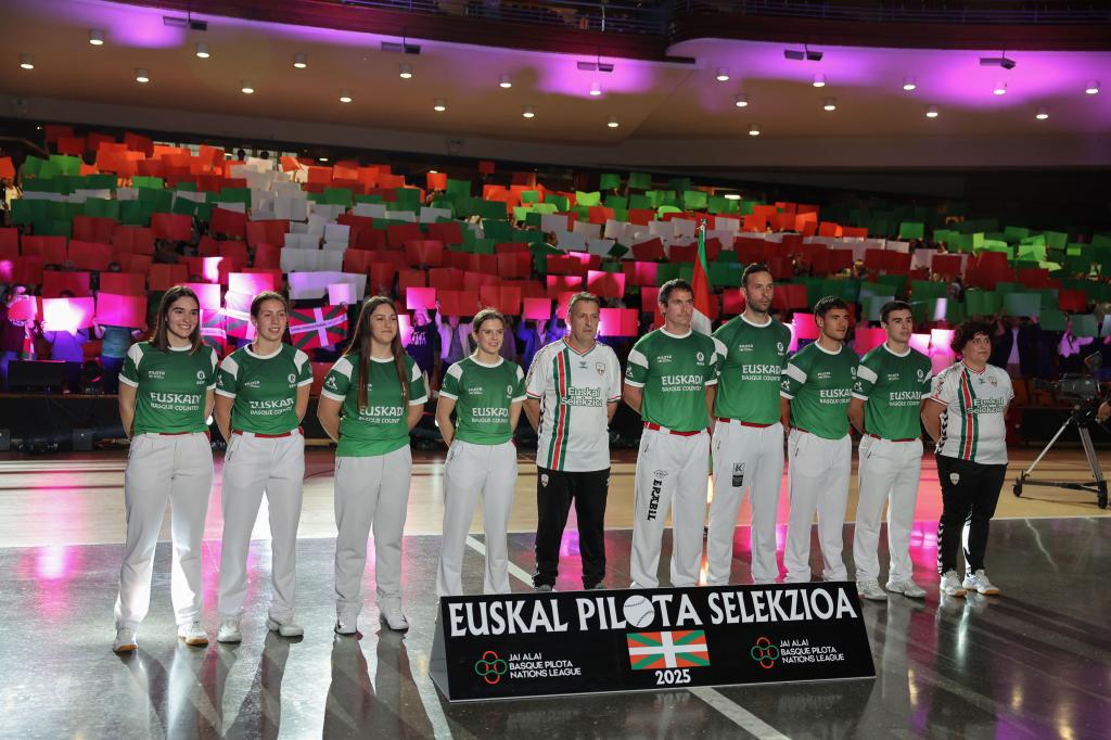El PNV califica como "un día histórico" el debut oficial de la ...
