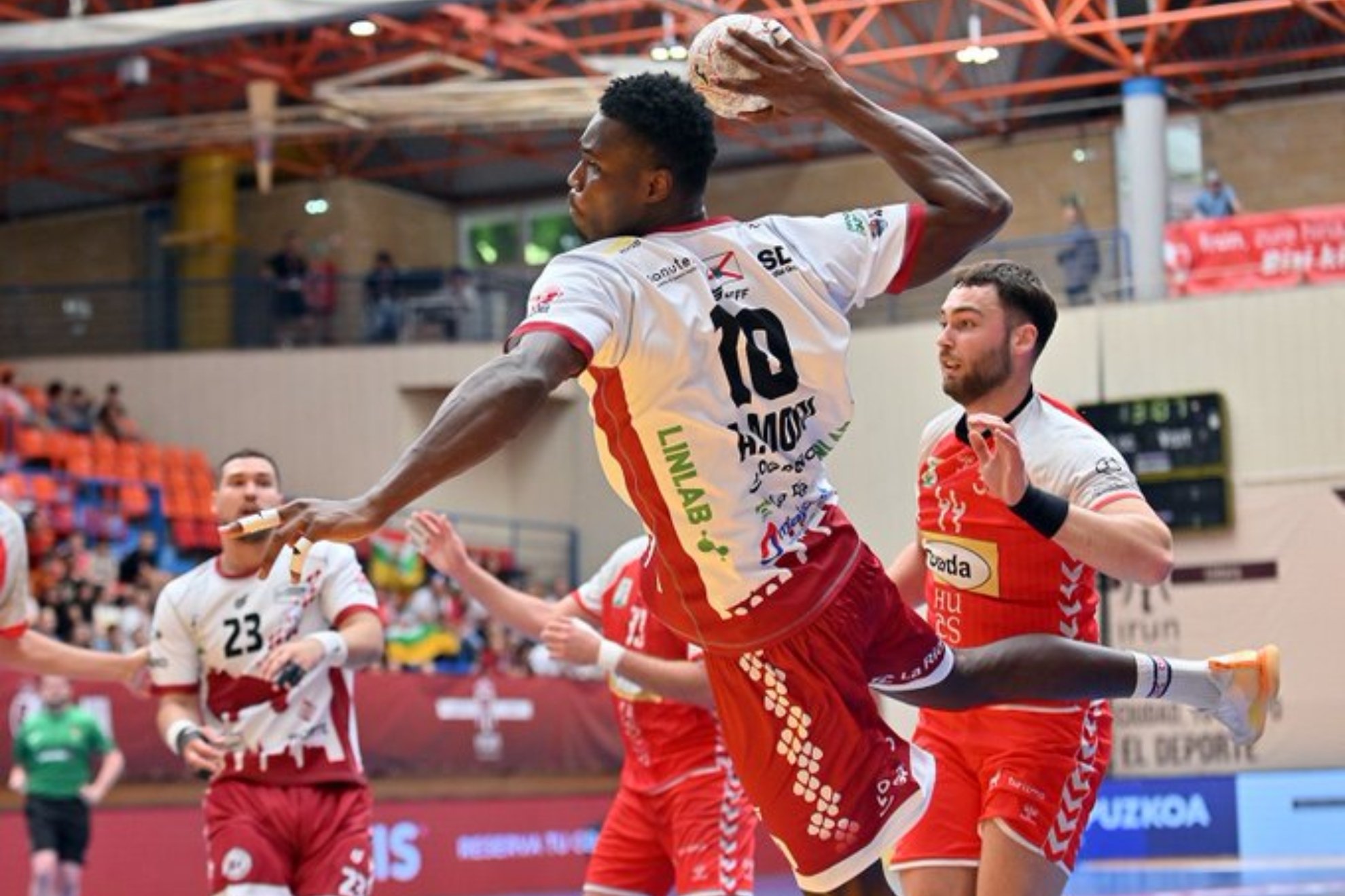 El Huesca da la primera sorpresa de la Copa al doblegar al Logroño
