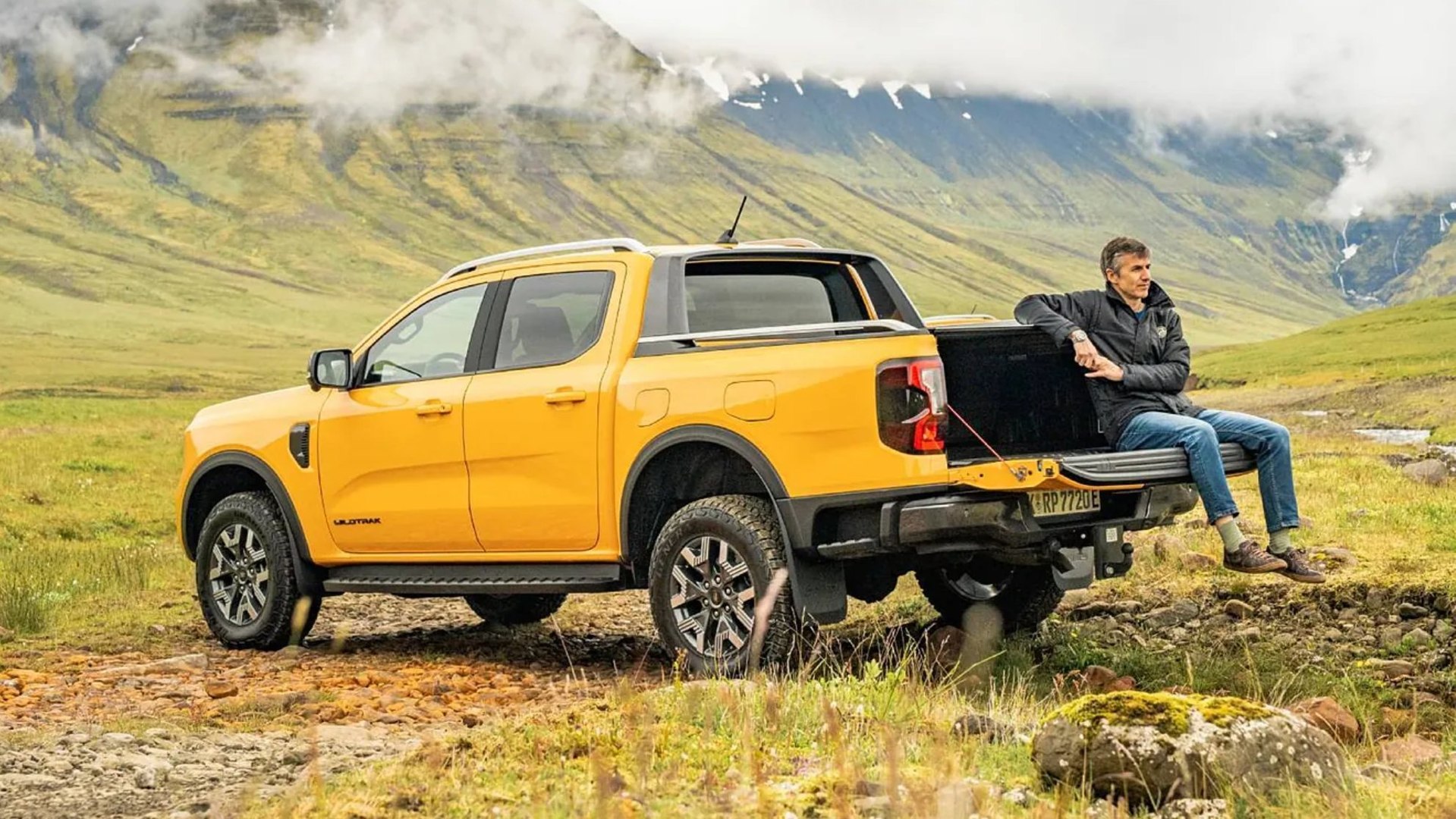 Ford Ranger Raptor: ¡quién diría que este pick up tiene enchufe!
