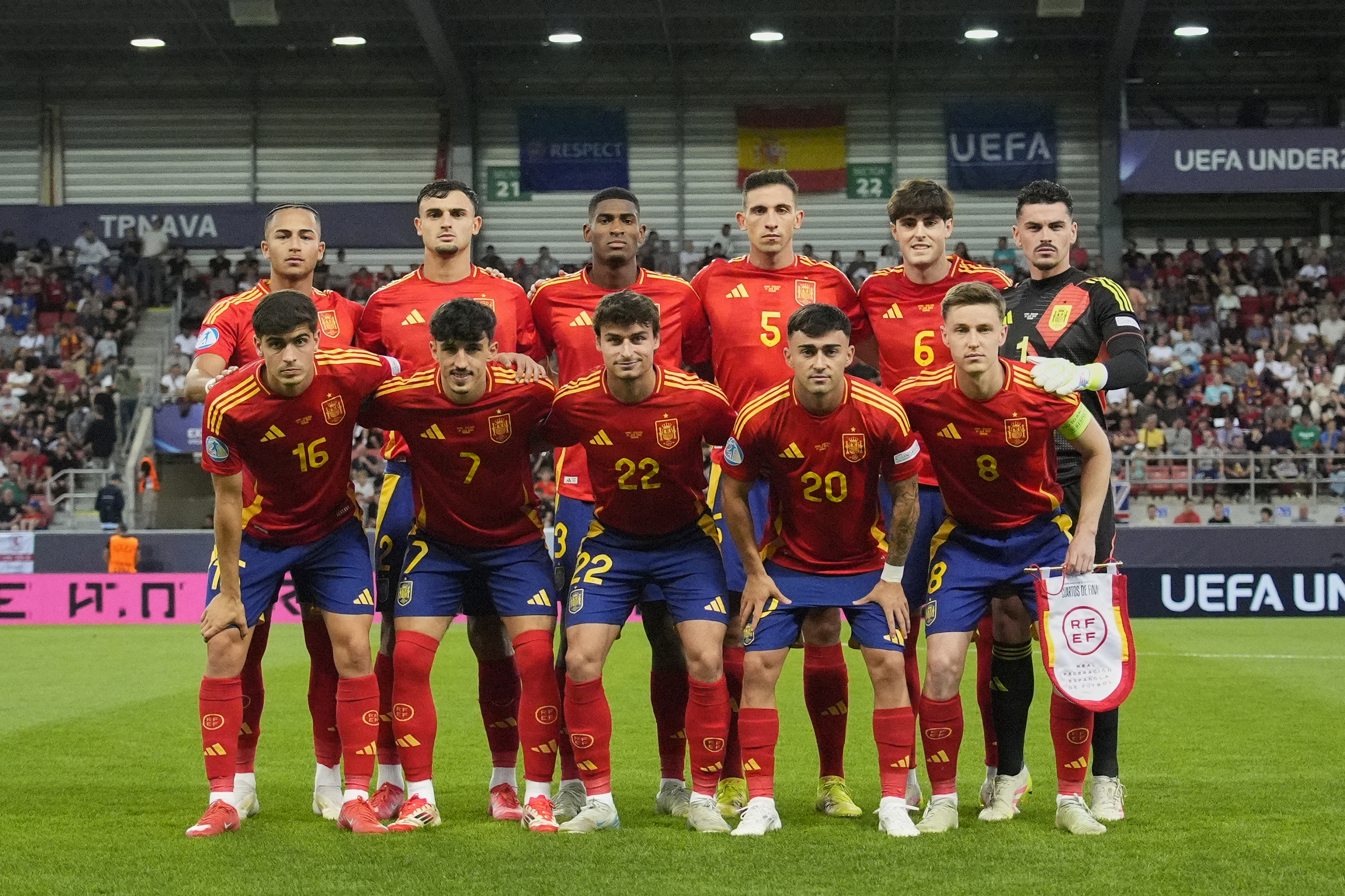 El once de España que se enfrentó a Inglaterra en Trnava.
