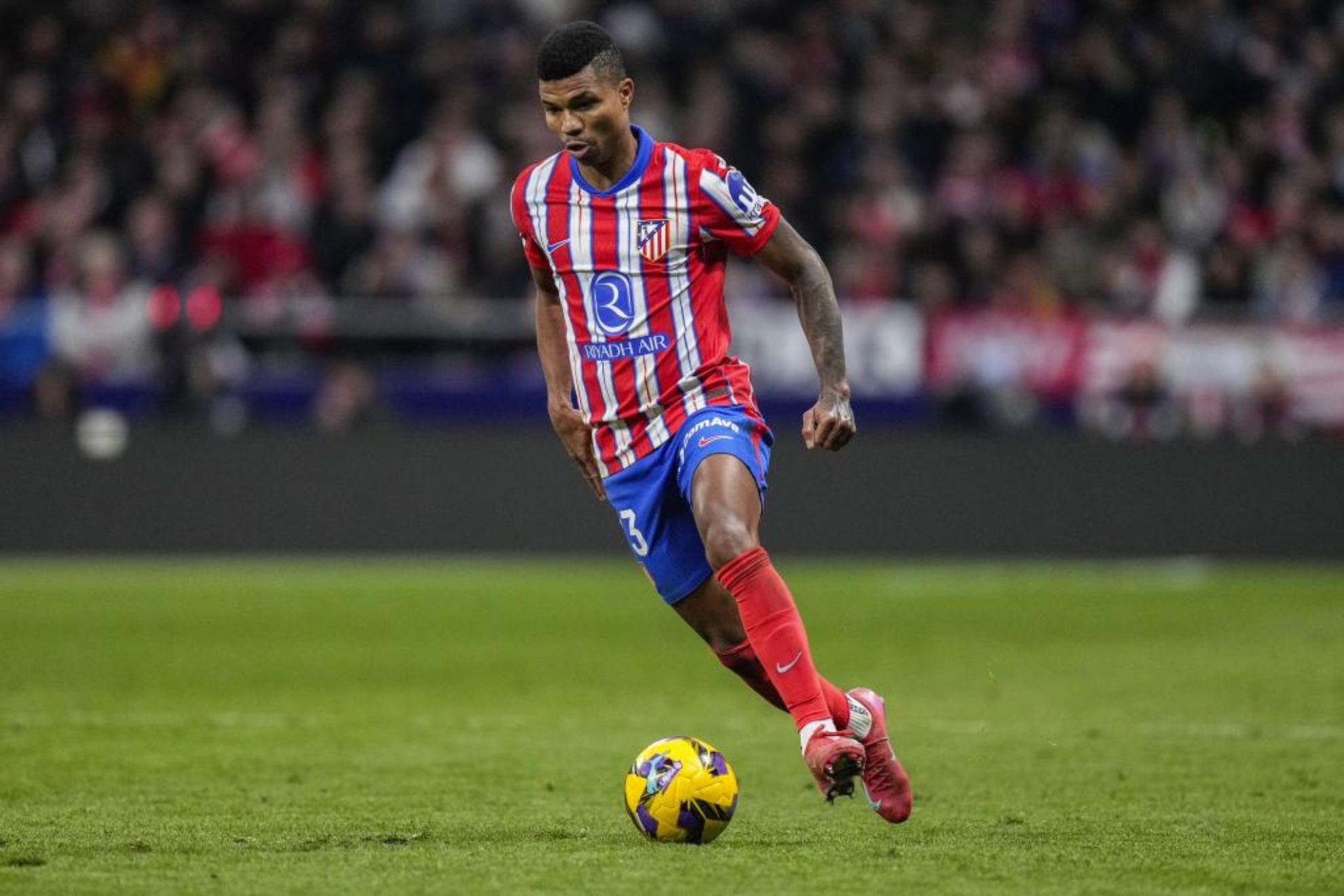 Reinildo, en un entrenamiento.