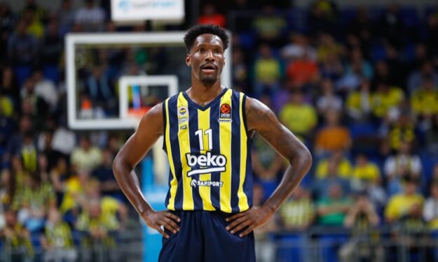 Nigel Hayes-Davis, en un partido con el Fenerbahce.
