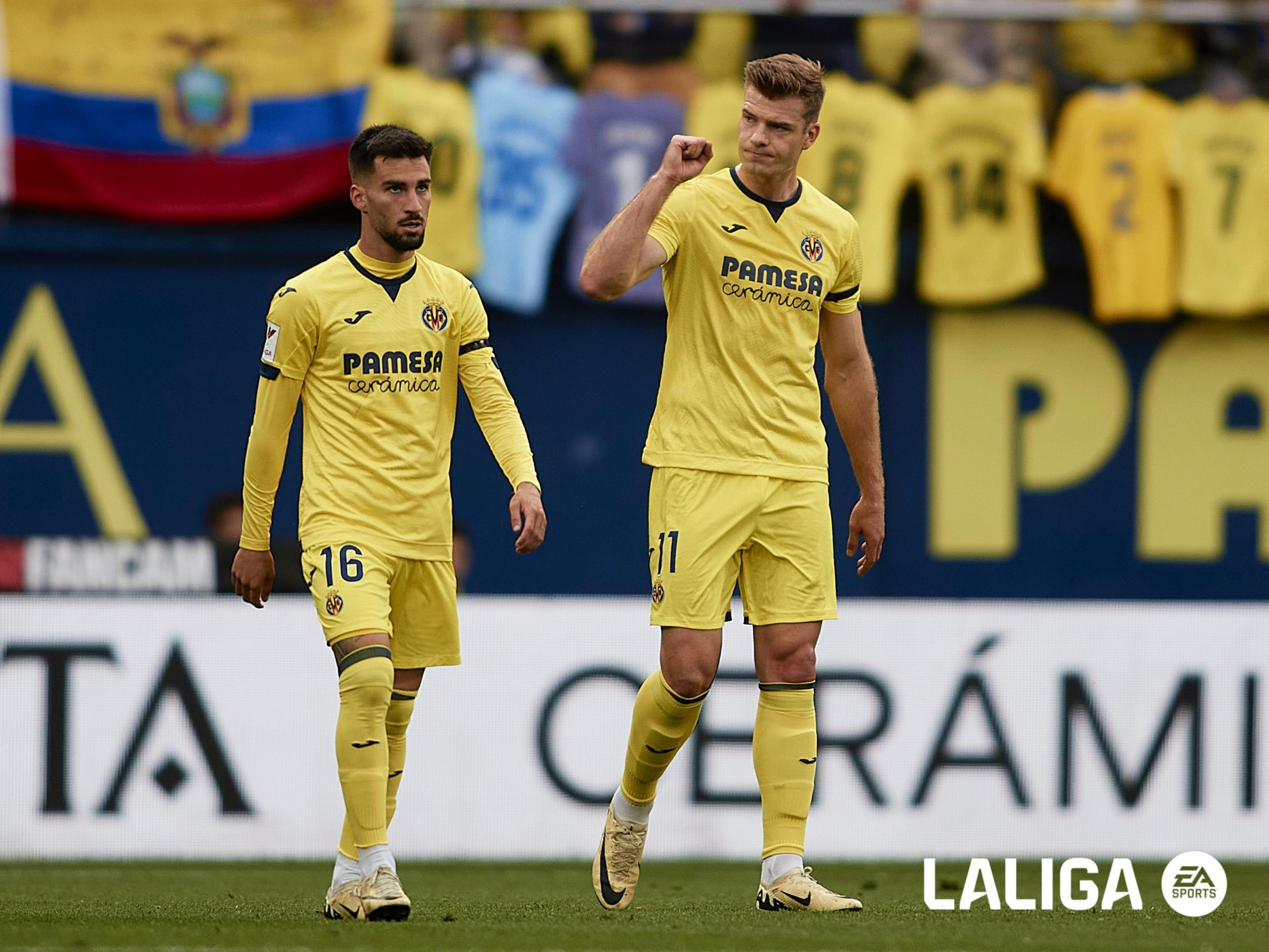 Baena y Sorloth celebrando un gol en su etapa en el Villarreal.
