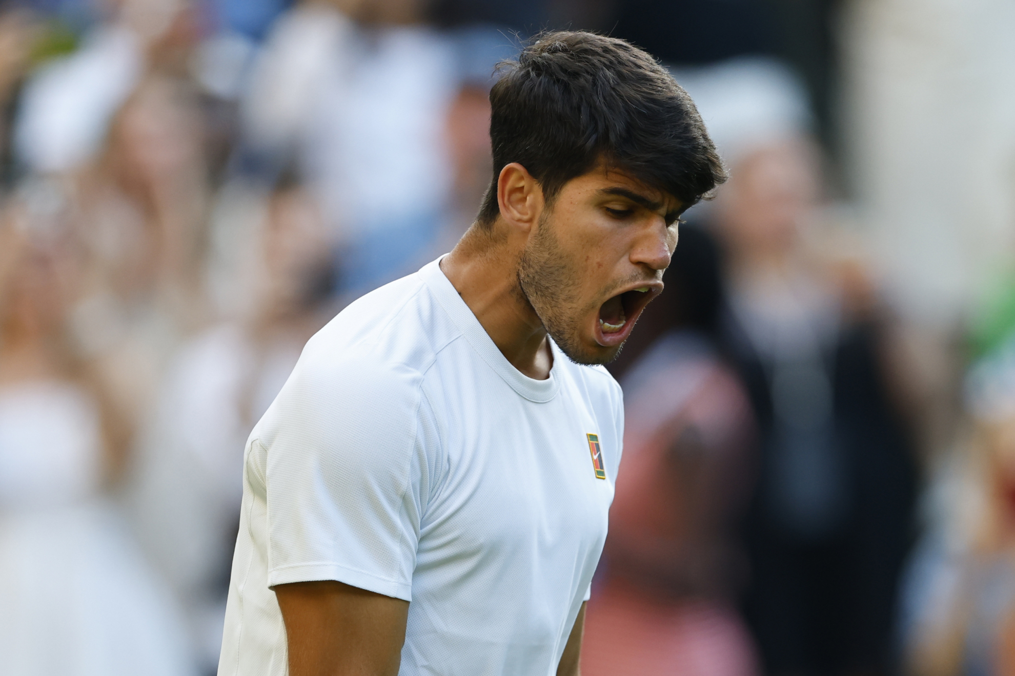 Carlos Alcaraz grita tras derrotar al alemán Jan Lennard Struff en tercera ronda.