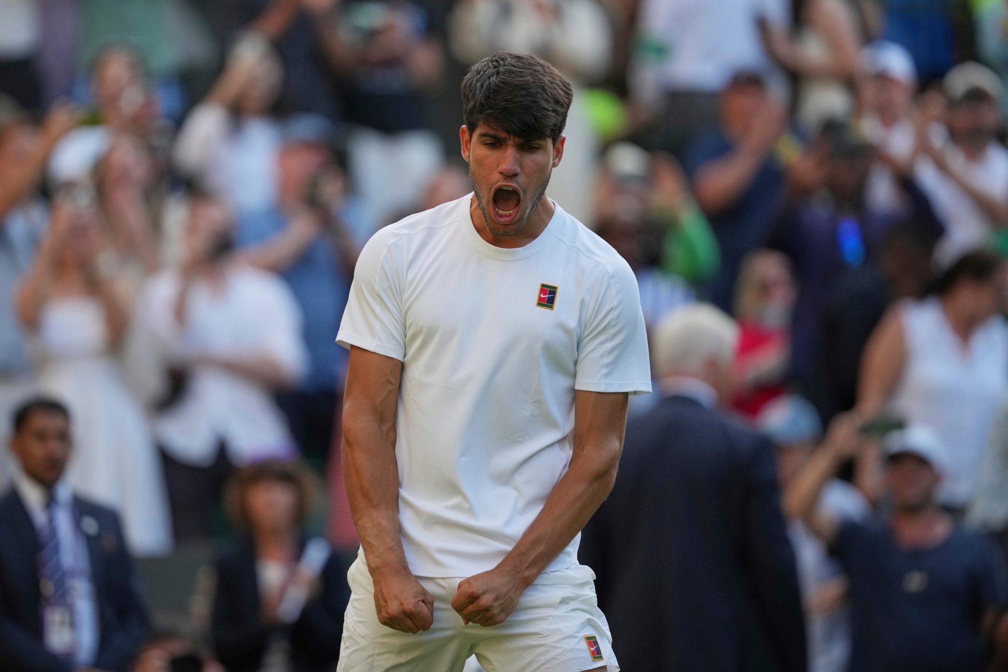 Carlos Alcaraz celebra su triunfo sobre Struff en tercera ronda.