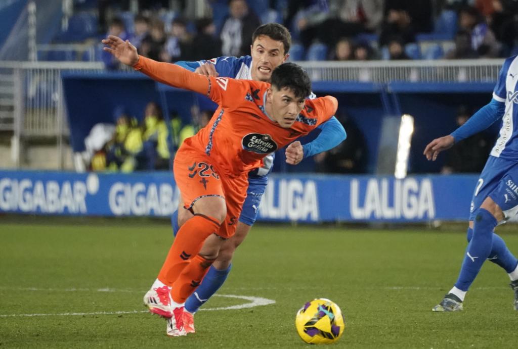 Yoel Lago en un encuentro la temporada pasada ante Alavés. CARLOS GONZALEZ