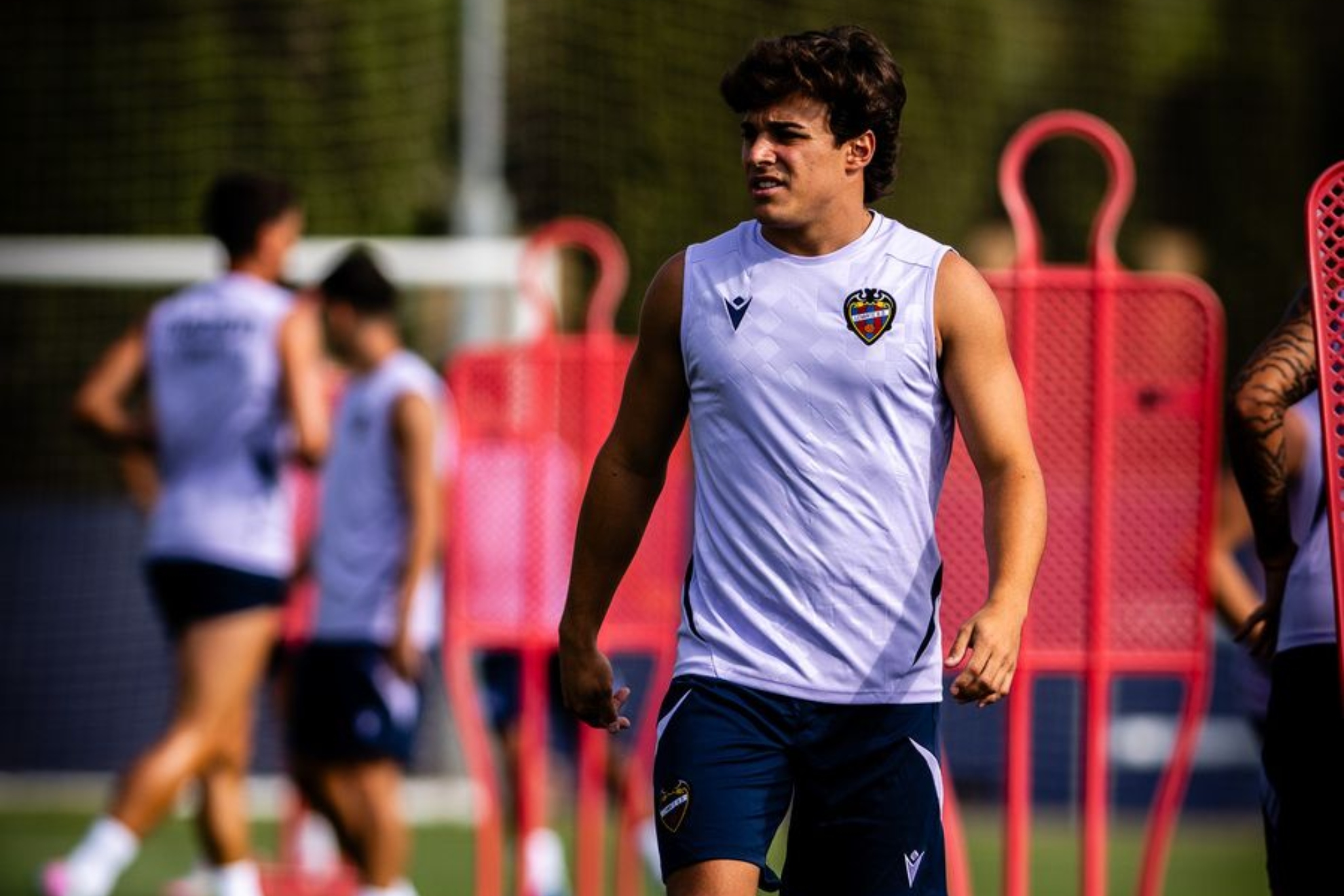 El Benfica quiere poner 20 millones por Carlos Álvarez