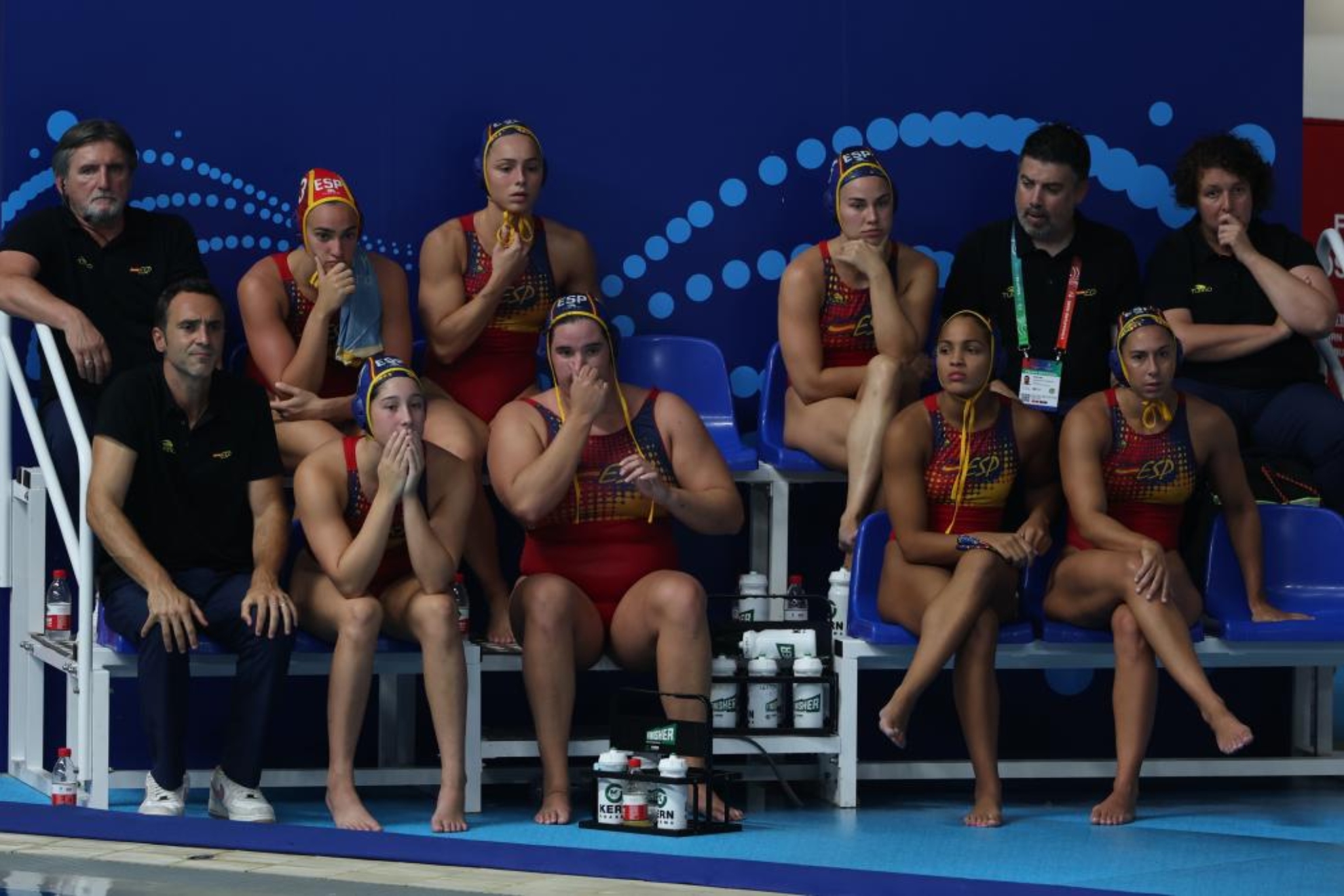La selección femenina, durante las semifinales.
