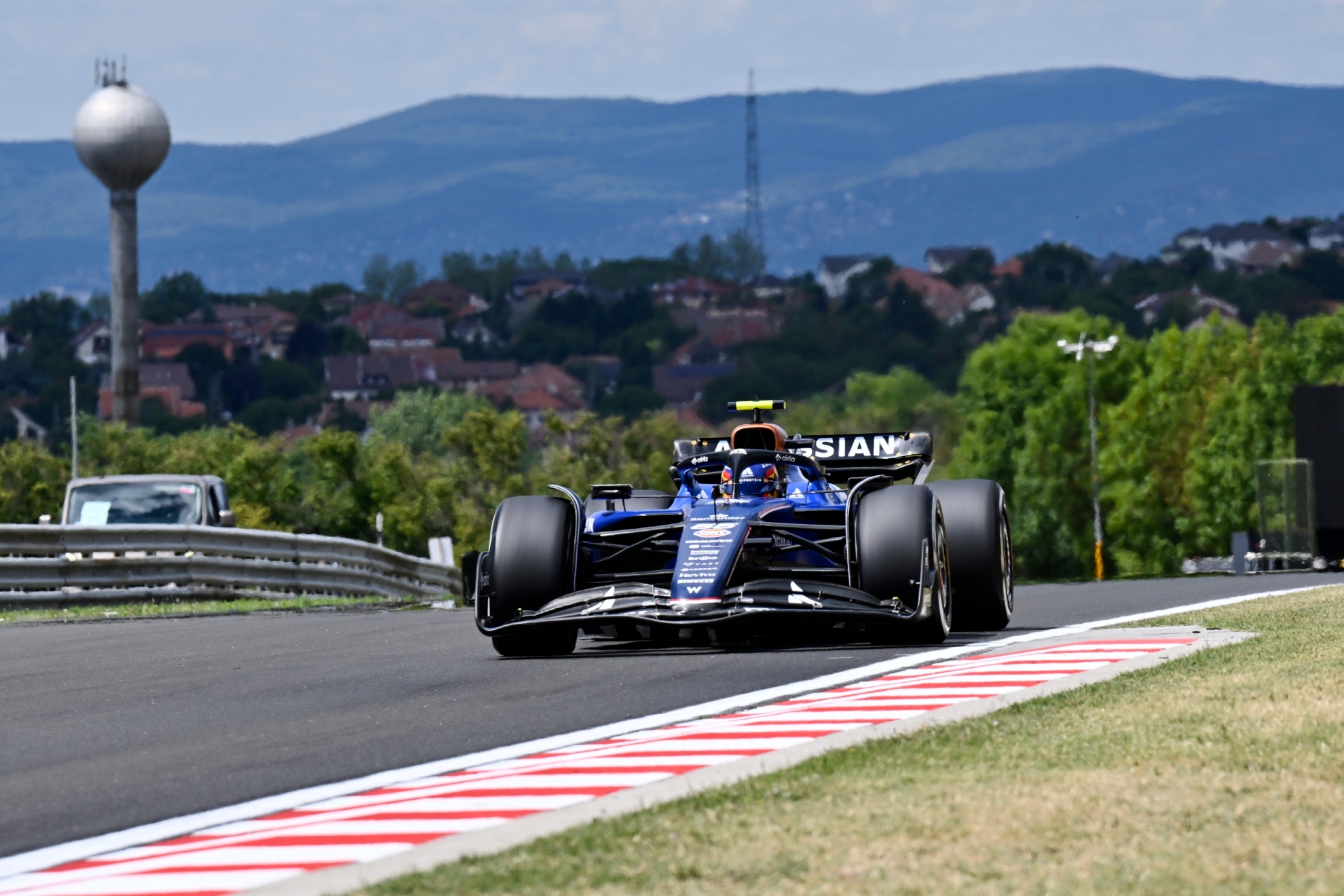 Carlos Sainz durante la primera sesión de entrenamientos libres del GP de Hungría.