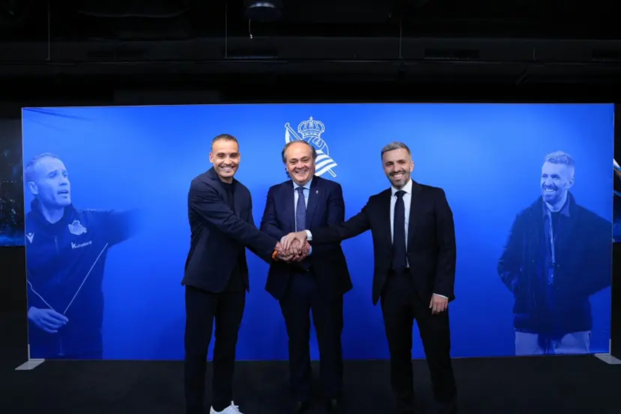 El técnico Sergio Francisco, el presidente Jokin Aperribay y el director de fútbol Erik Bretos.