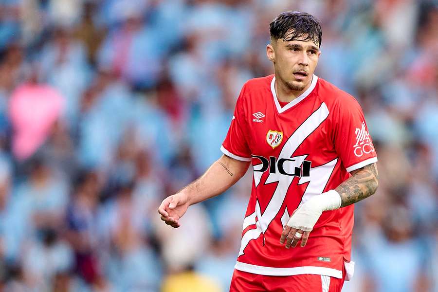 Andrei Ratiu, durante un partido con el Rayo Vallecano