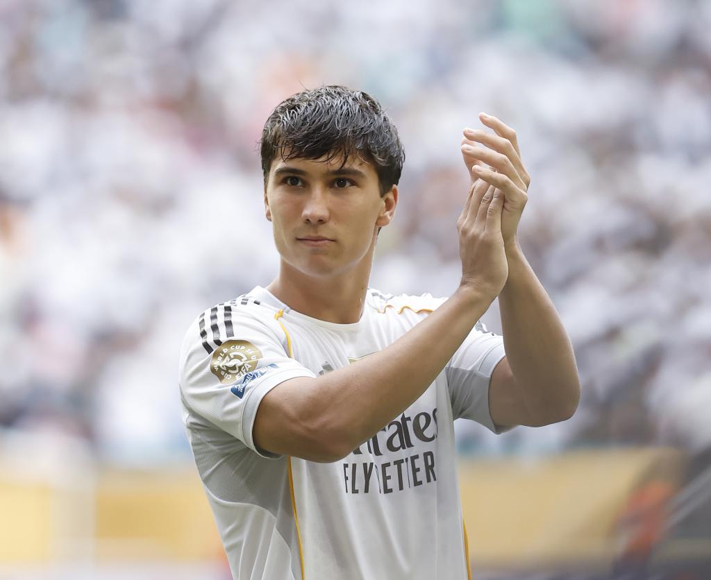 Gonzalo aplaudiendo durante un encuentro