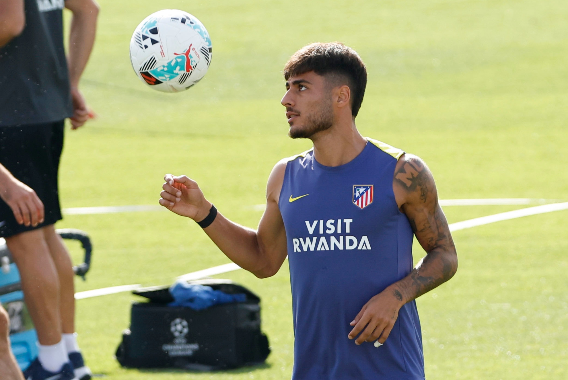 Carlos Martin, durante un entrenamiento con el Atlético.