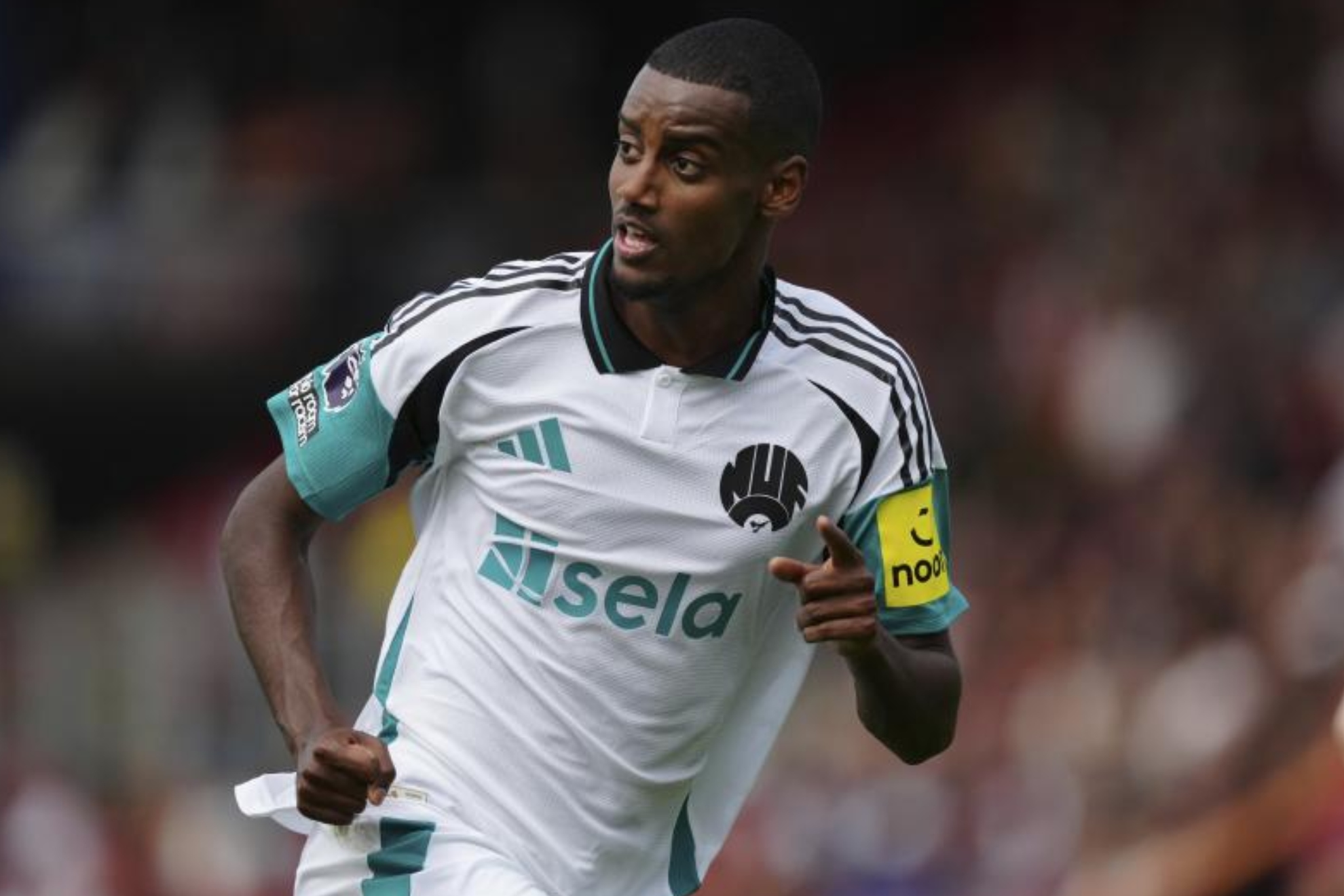Alexander Isak, en un partido con el Newcastle.