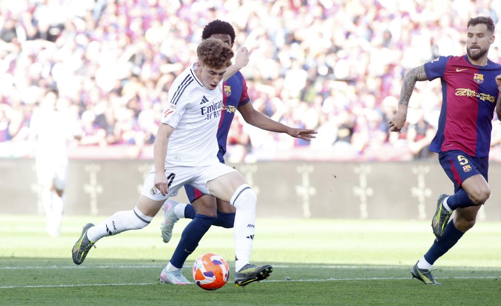 La ocasión de Víctor ante el Barcelona.
