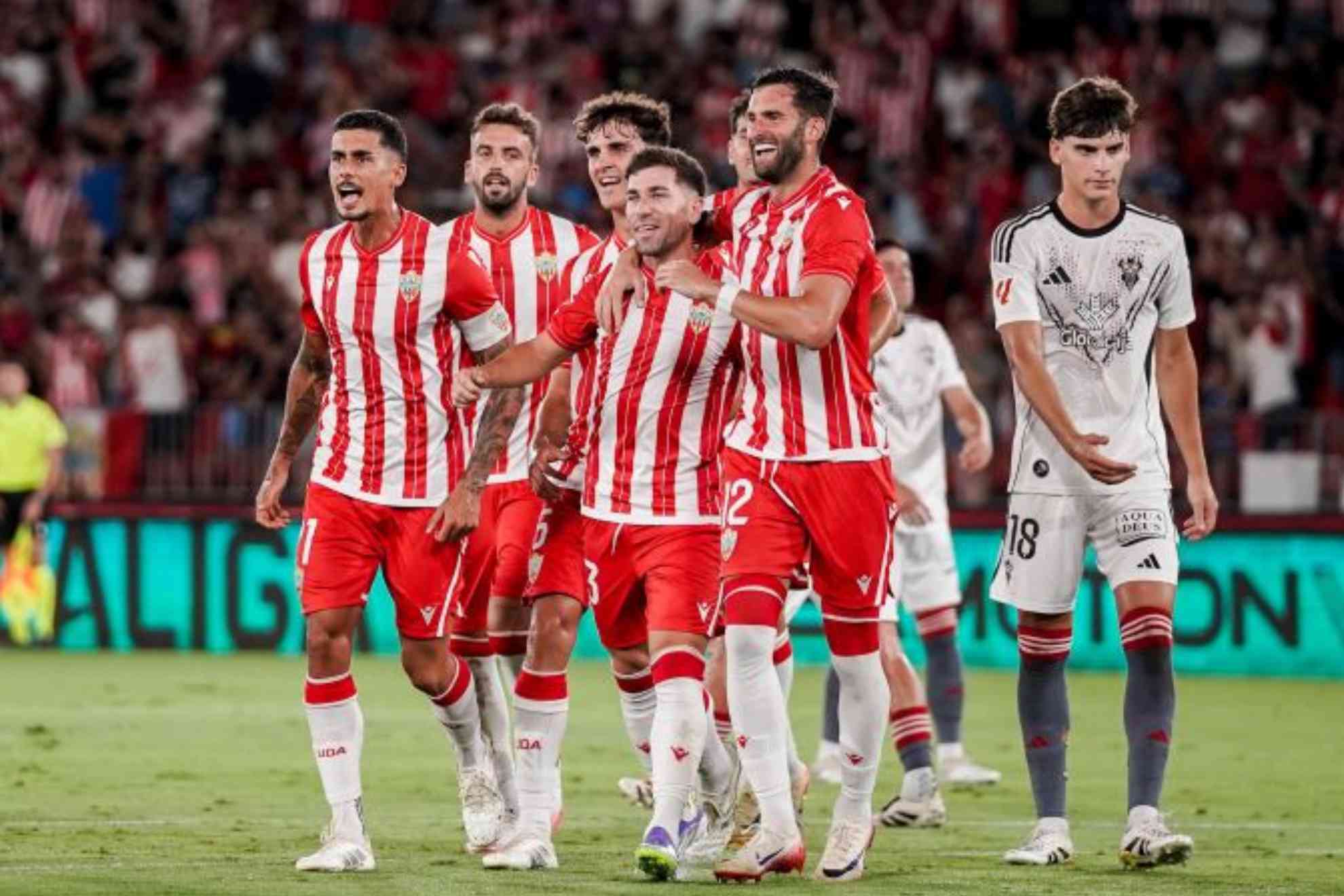 Adrián Embarba celebra uno de sus goles esta temporada