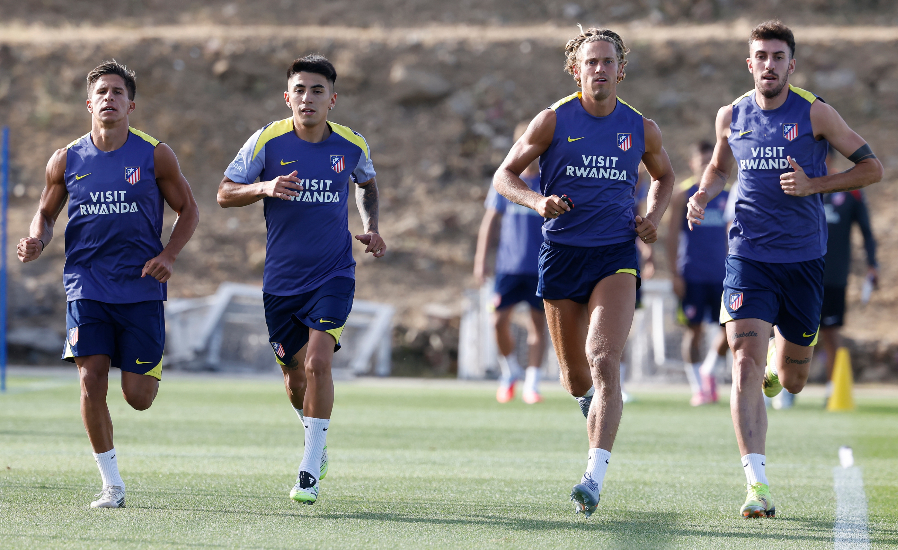 Giuliano, Almada, Llorente y Ruggeri.
