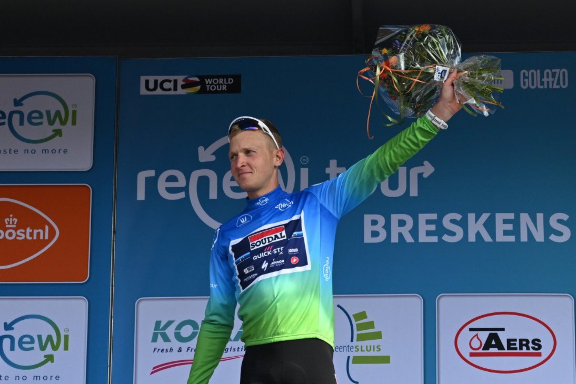 Tim Merlier, tras ganar la primera etapa del Renewi Tour.