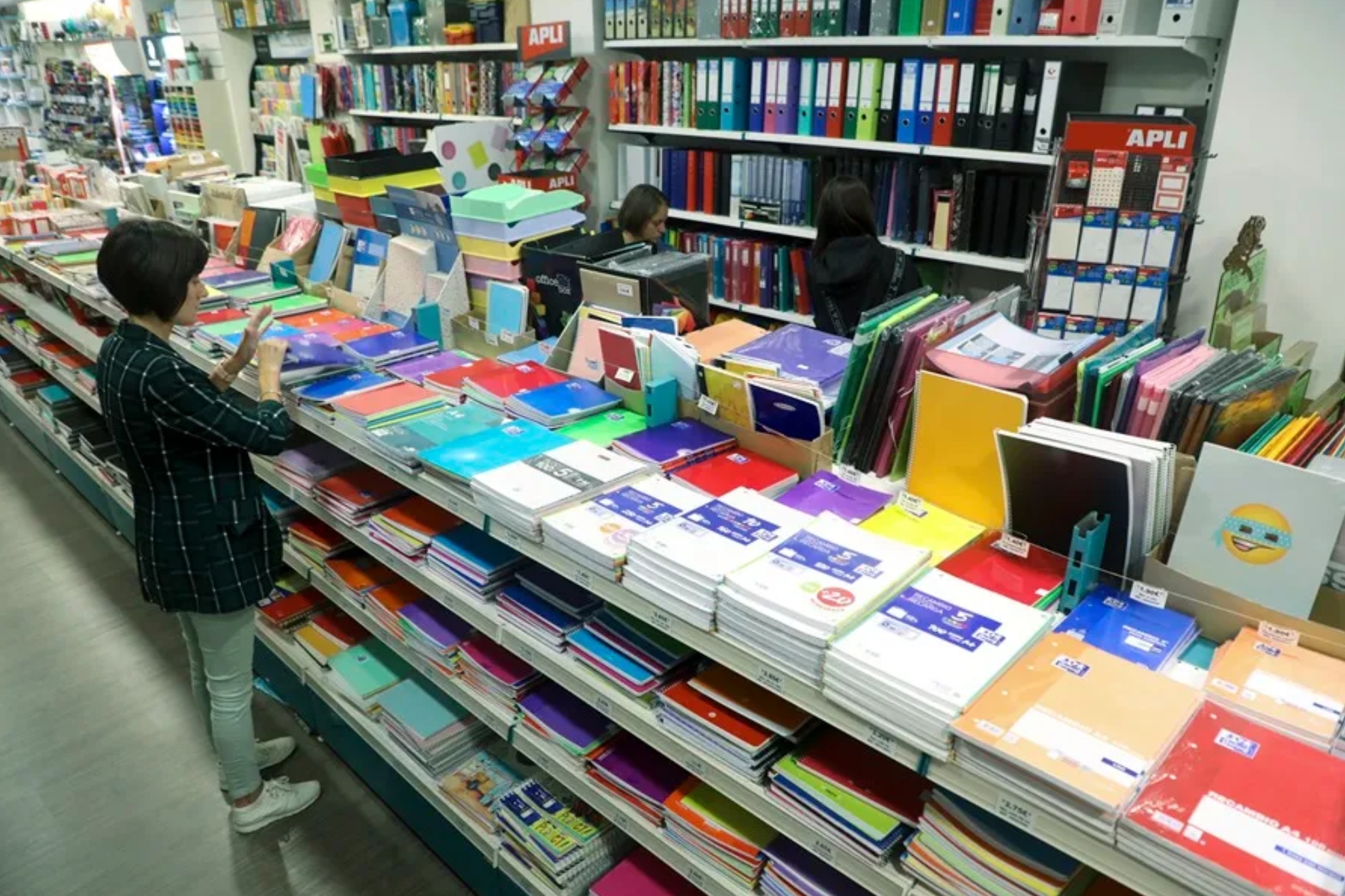 Un economista da las claves para ahorrar en la vuelta al cole EFE