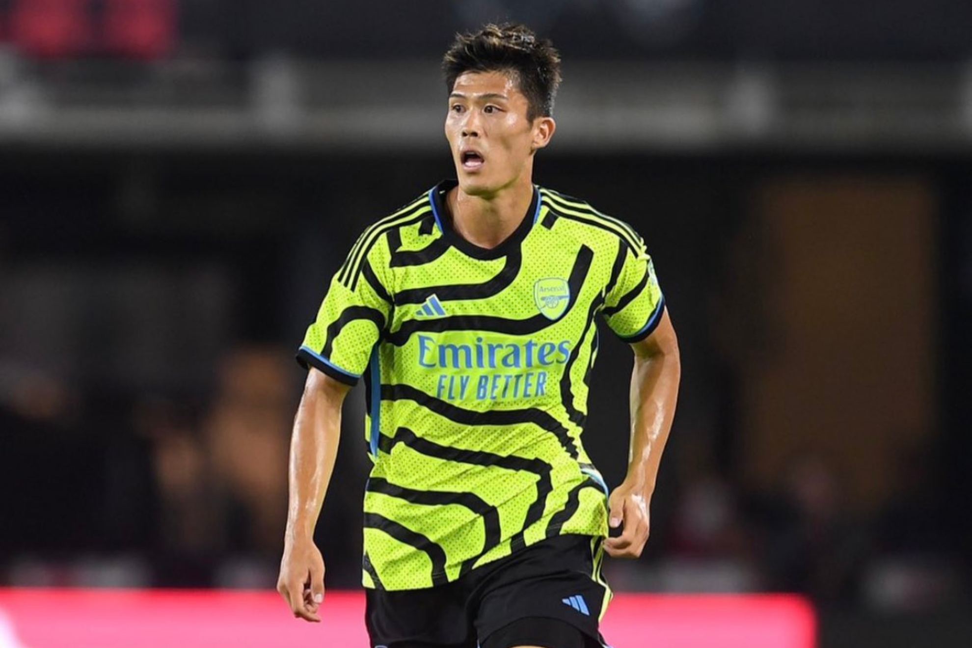 Con pasado en Japón, Bélgica, Italia e Inglaterra, su último equipo fue el Arsenal, de donde quedó libre este verano.