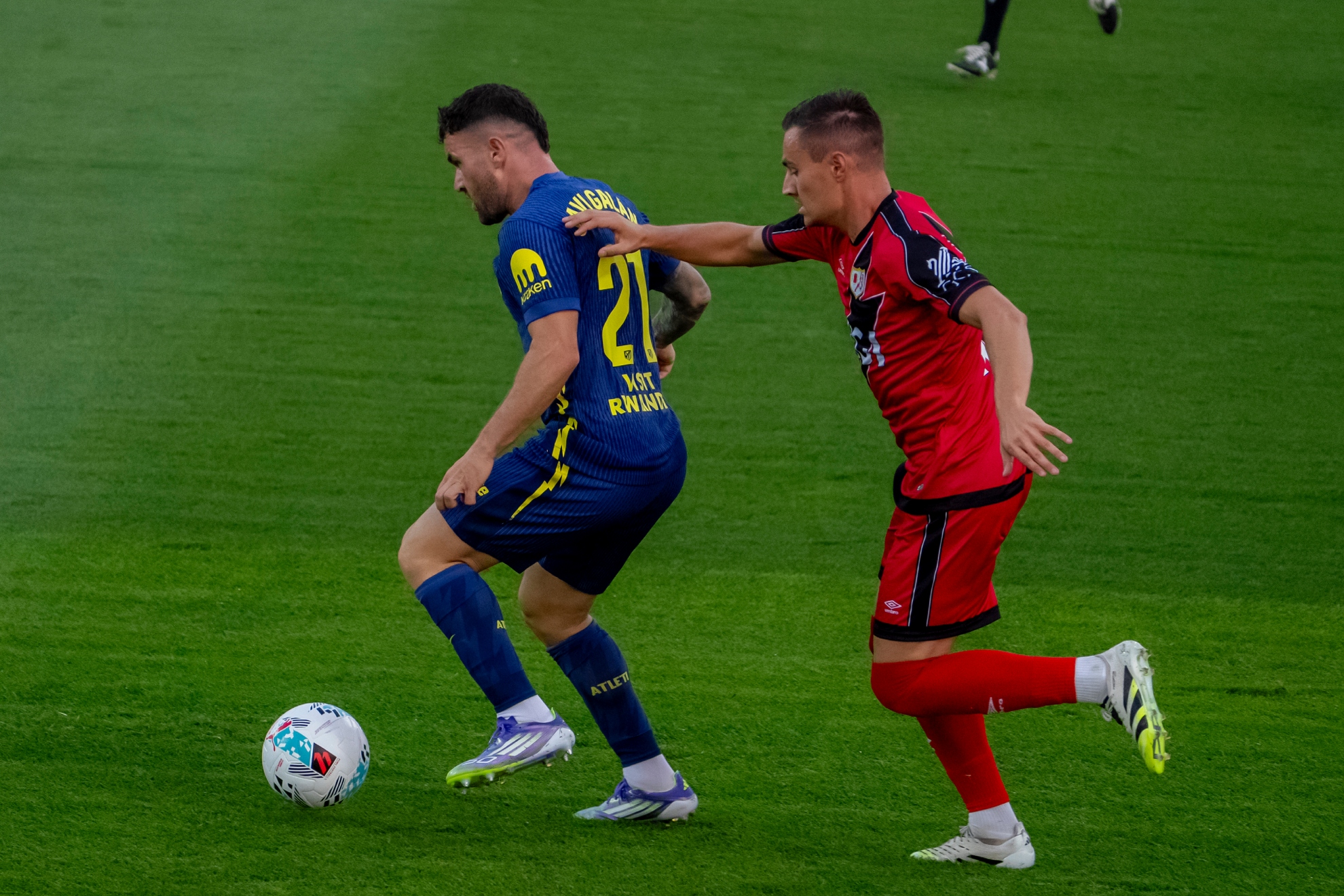 Javi Galán, durante el amistoso ante el Rayo.