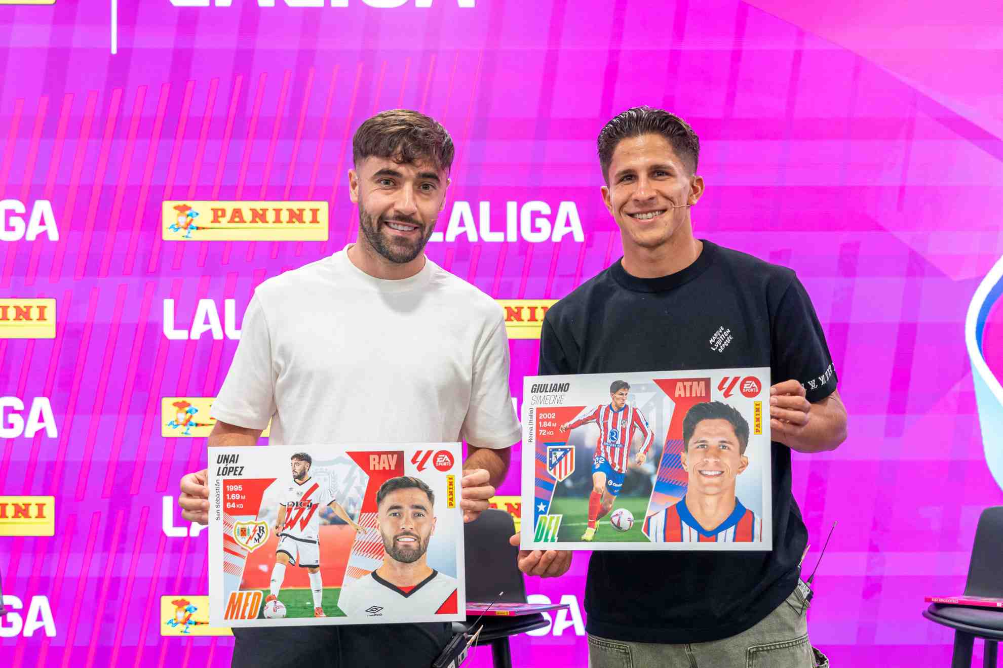 Unai López y Giuliano Simeone, en el acto de presentación del álbum de cromos de Panini. LALIGA