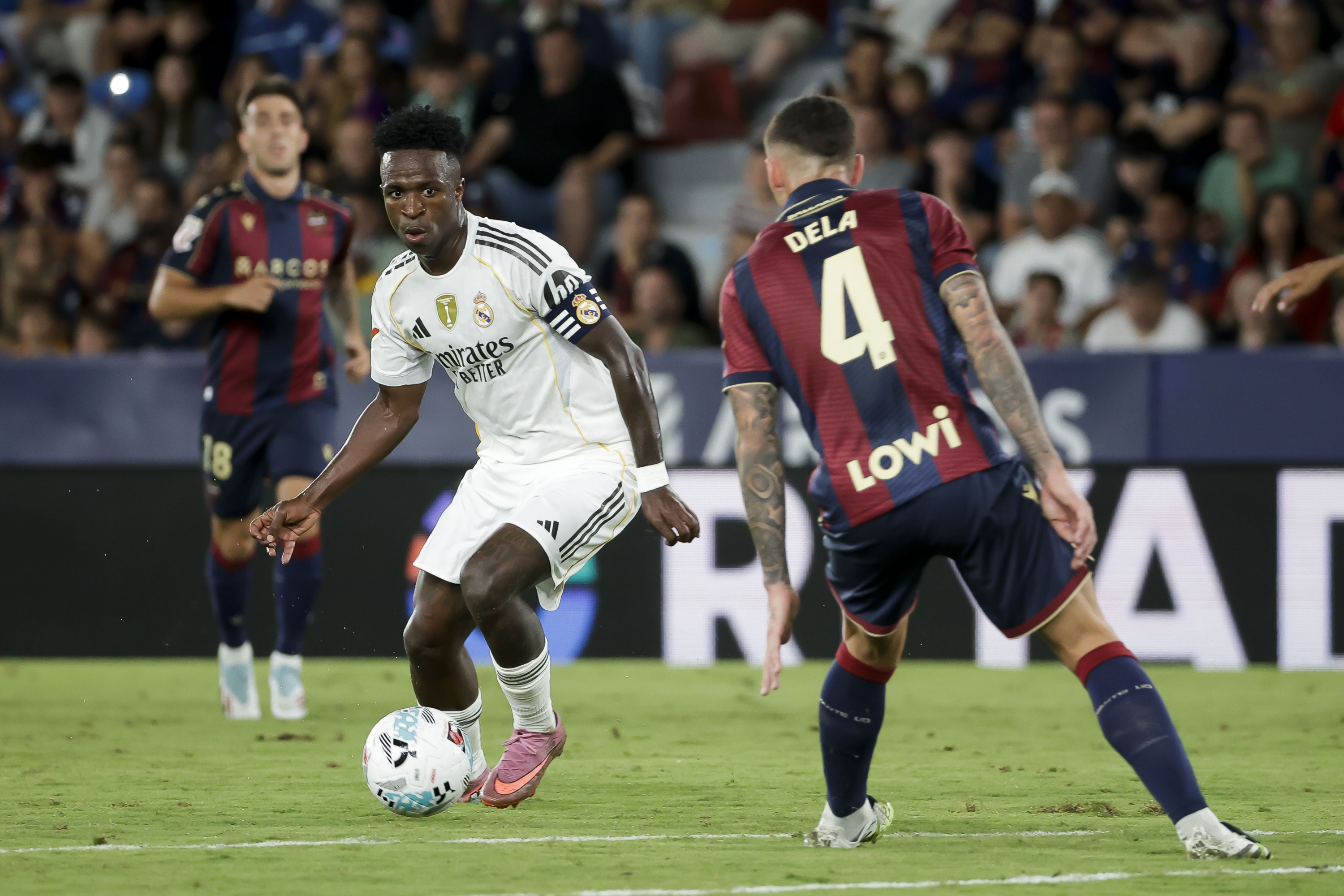 Vinicius marcó un gol espectacular ante el Levante, que supuso el 0-1 para el Real Madrid.