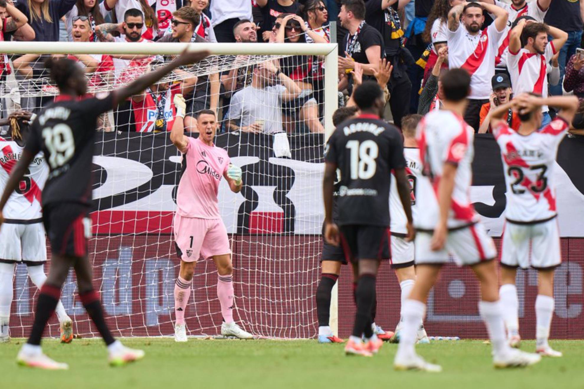 Odysseas Vlachodimos, portiere del Siviglia, a Vallecas