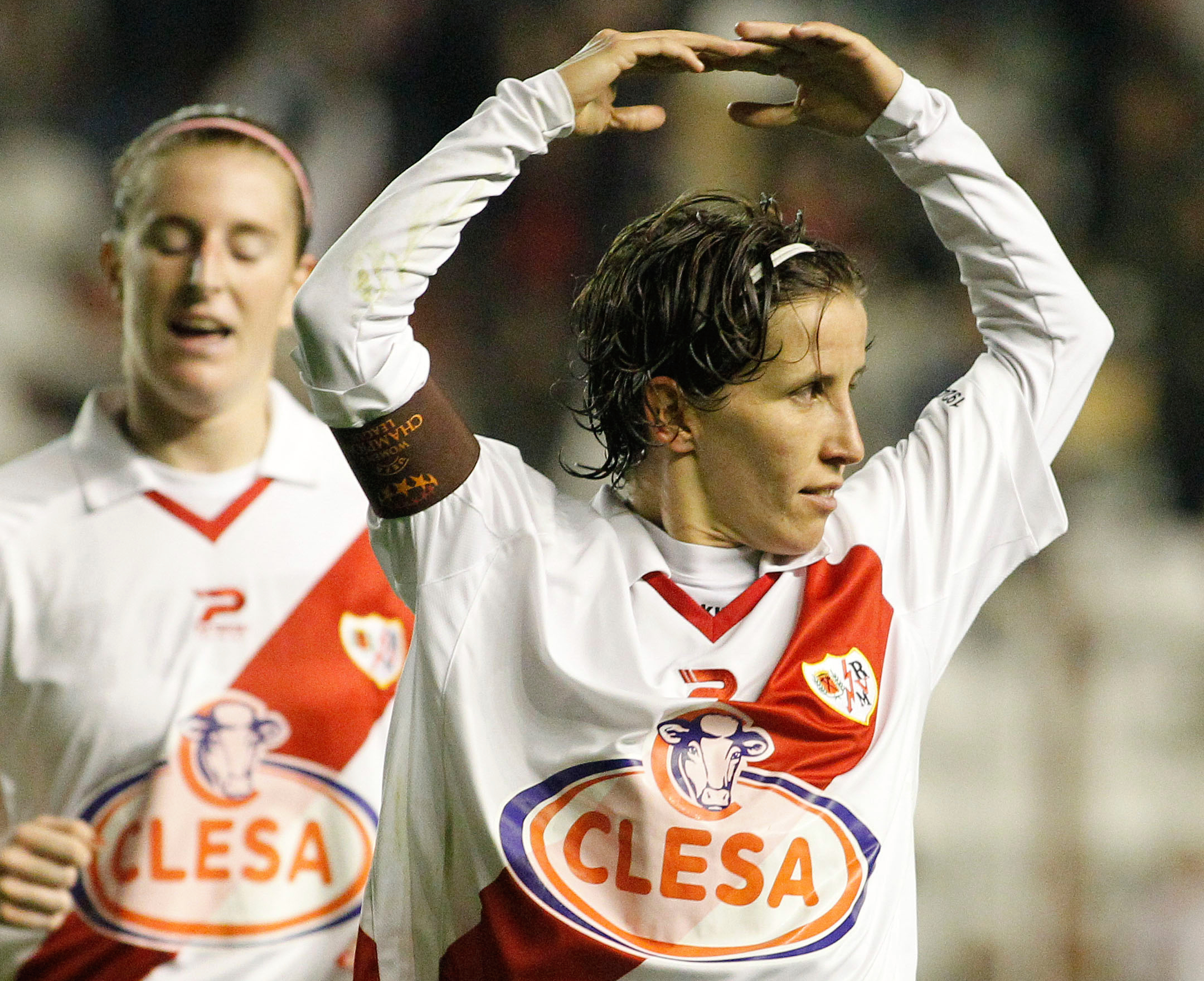 Sonia Bermúdez celebra un gol en la Champions League ante el Arsenal