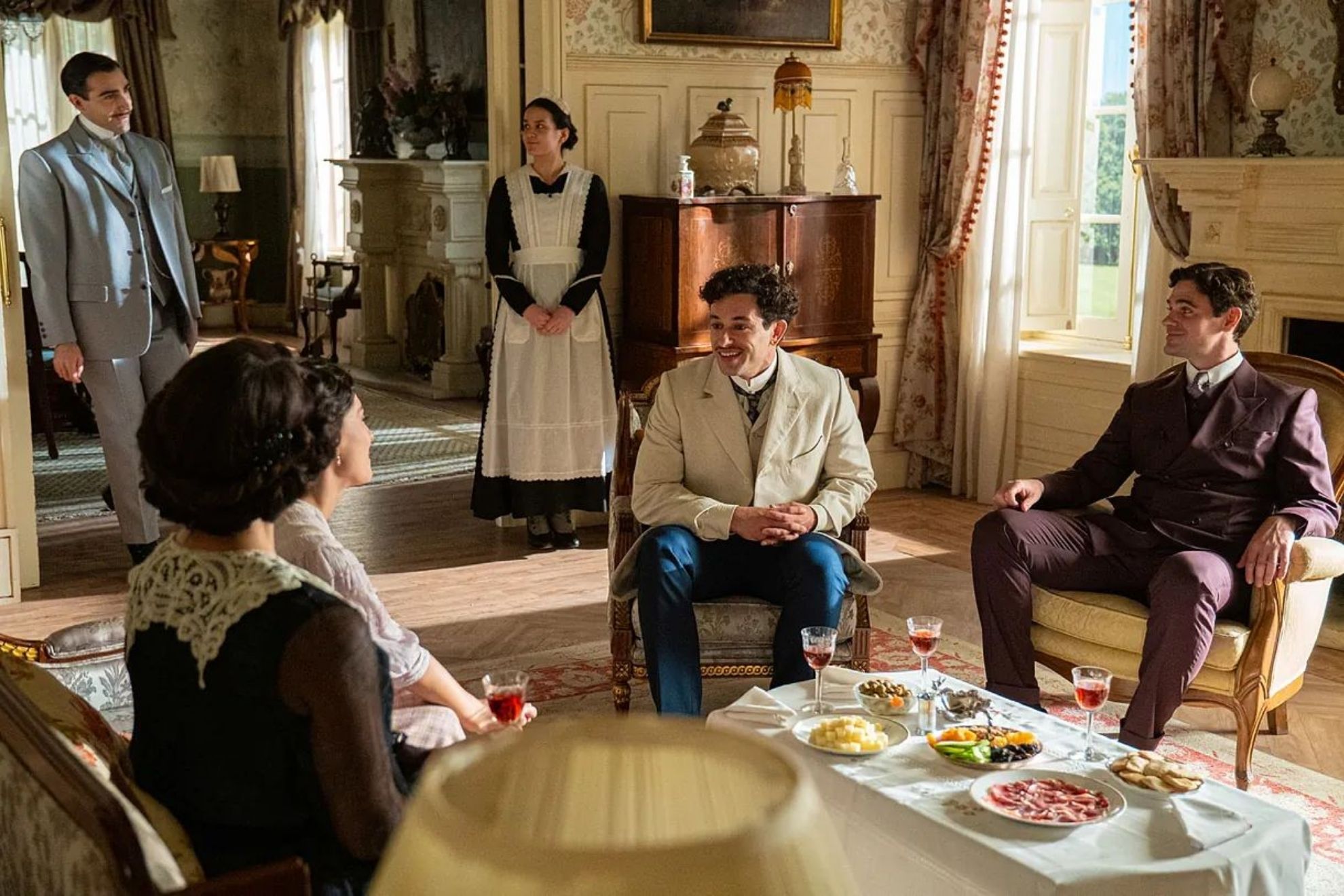 Avance de 'La Promesa' de hoy, jueves 16 de octubre, capítulo 698: la  desaparición de Enora y la angustia de Curro