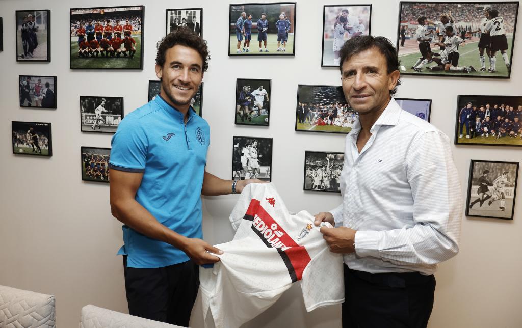 Tertulia con Luis Milla padre e hijo en su casa.