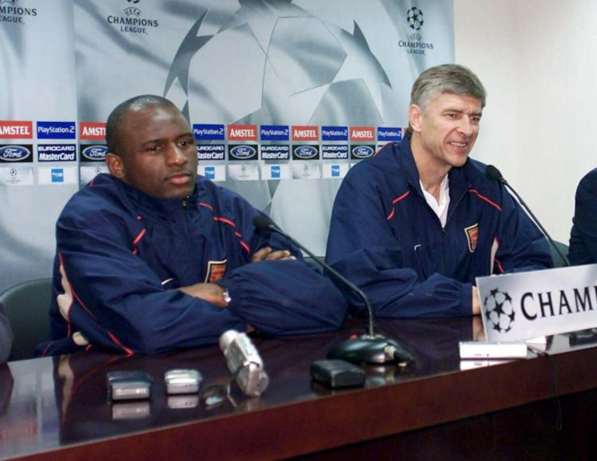 Vieira y Wenger, en rueda de prensa