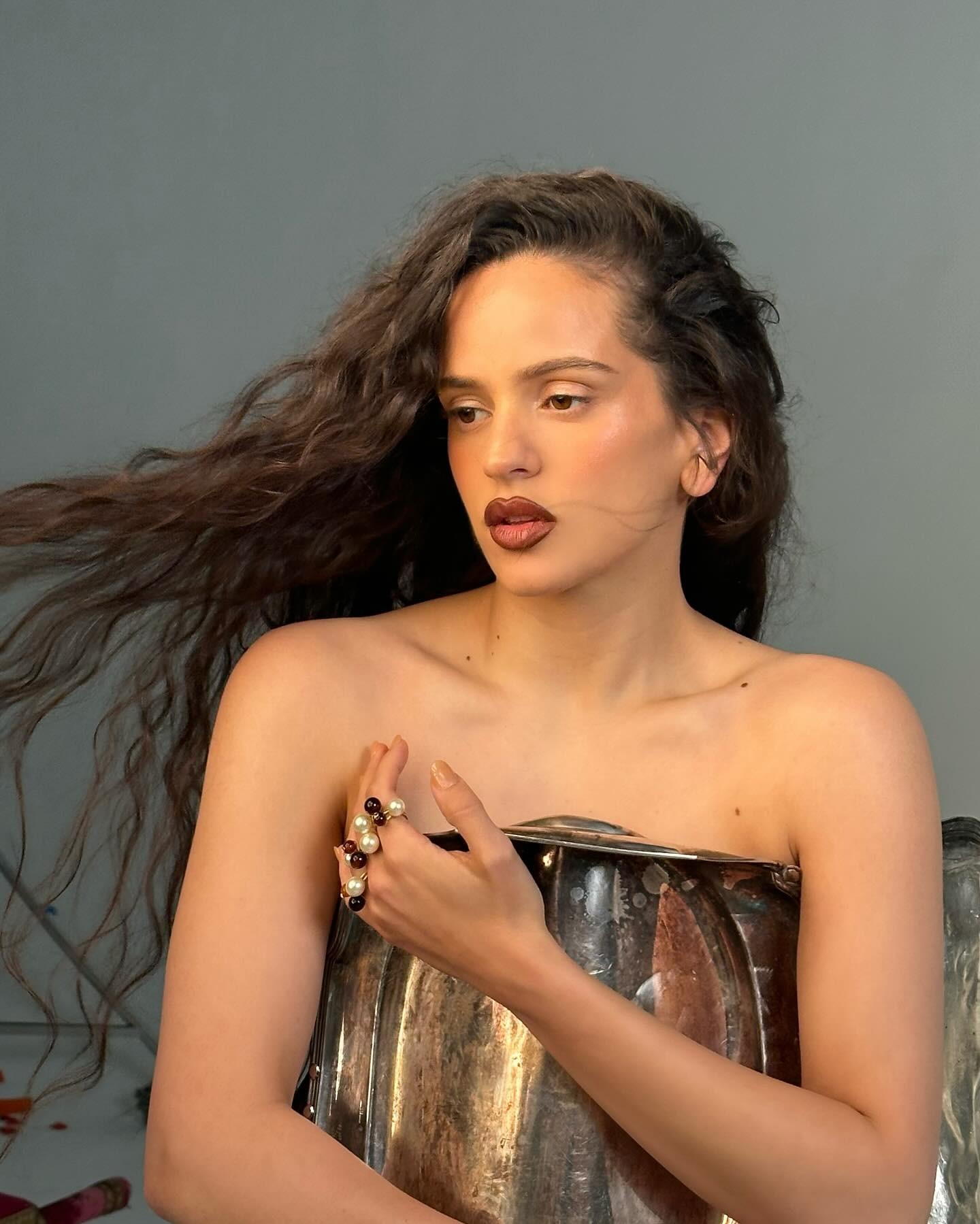 Rosalía reafirma que está soltera y no quiere hablar ni de 'crushes', ni de novios