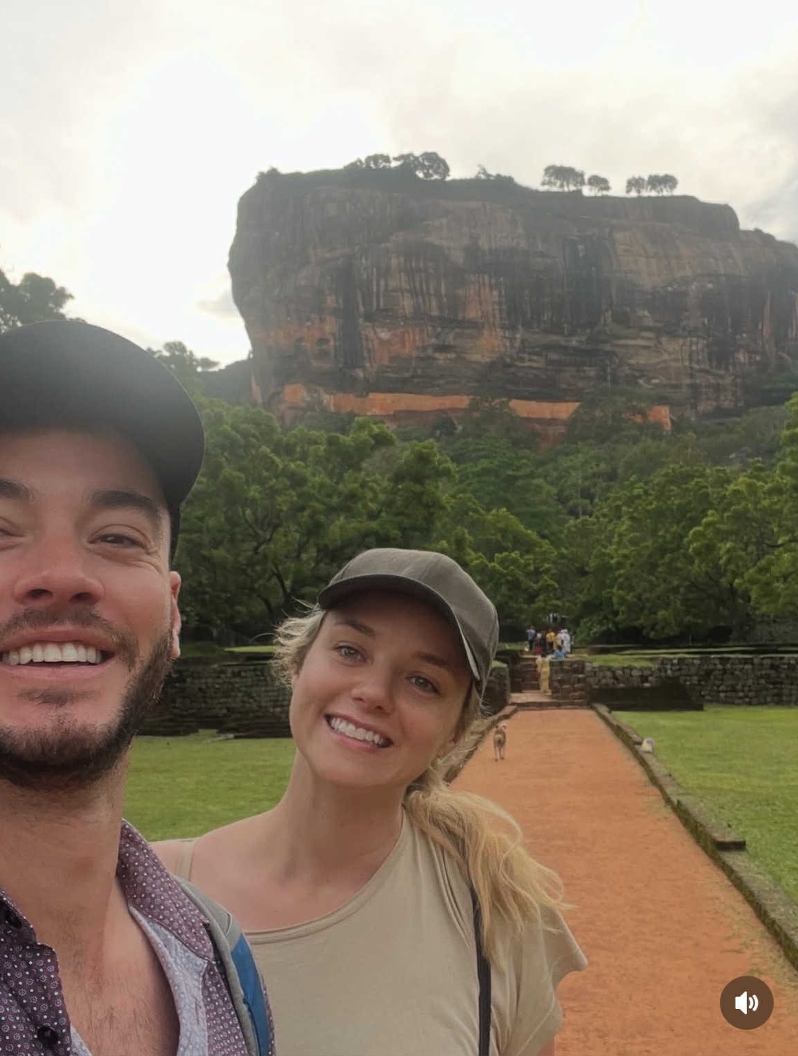 Muere la influencer de 30 años Stacey Hatfield tras empeñarse en dar a luz en casa