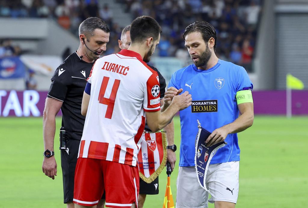 David Goldar en el partido contra el Estrella Roja.