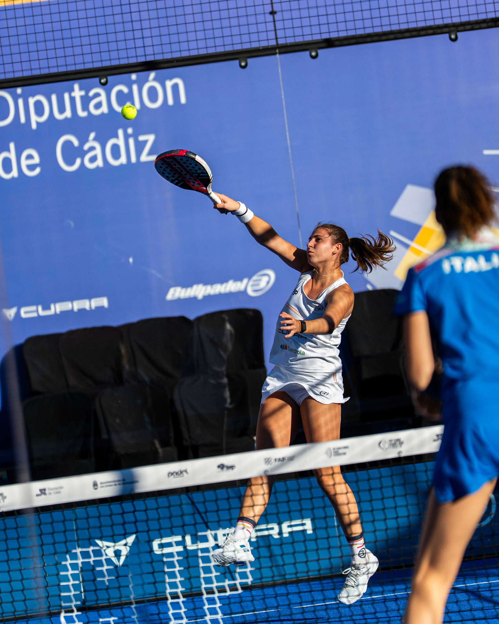 Ale Alonso y Andrea Ustero pusieron el primer punto ante Italia en semifinales.