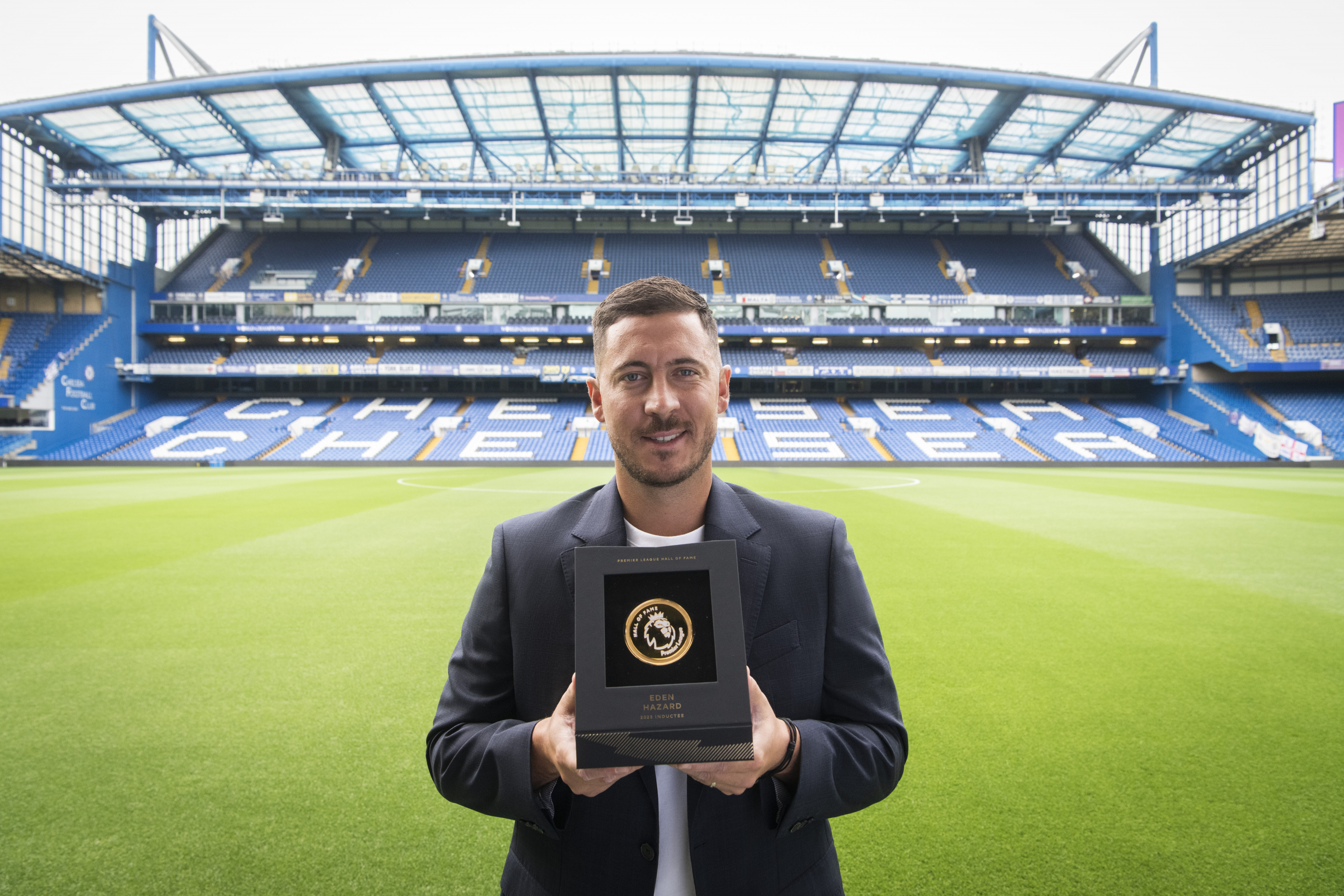 Eden Hazard y Gary Neville entran en el 'Home of Fame' de la Premier League
