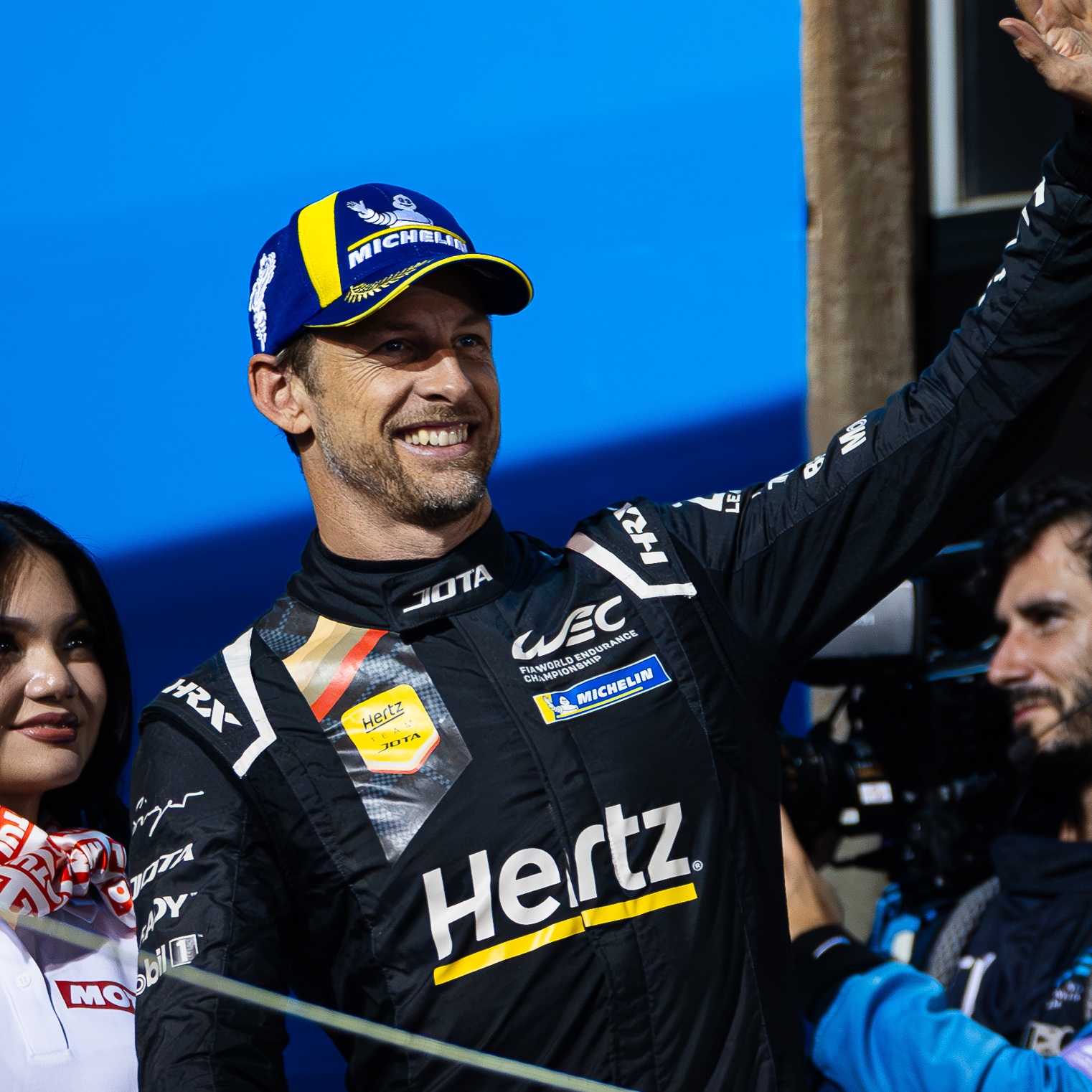 Jenson Button vistiendo los colores del equipo Jota.