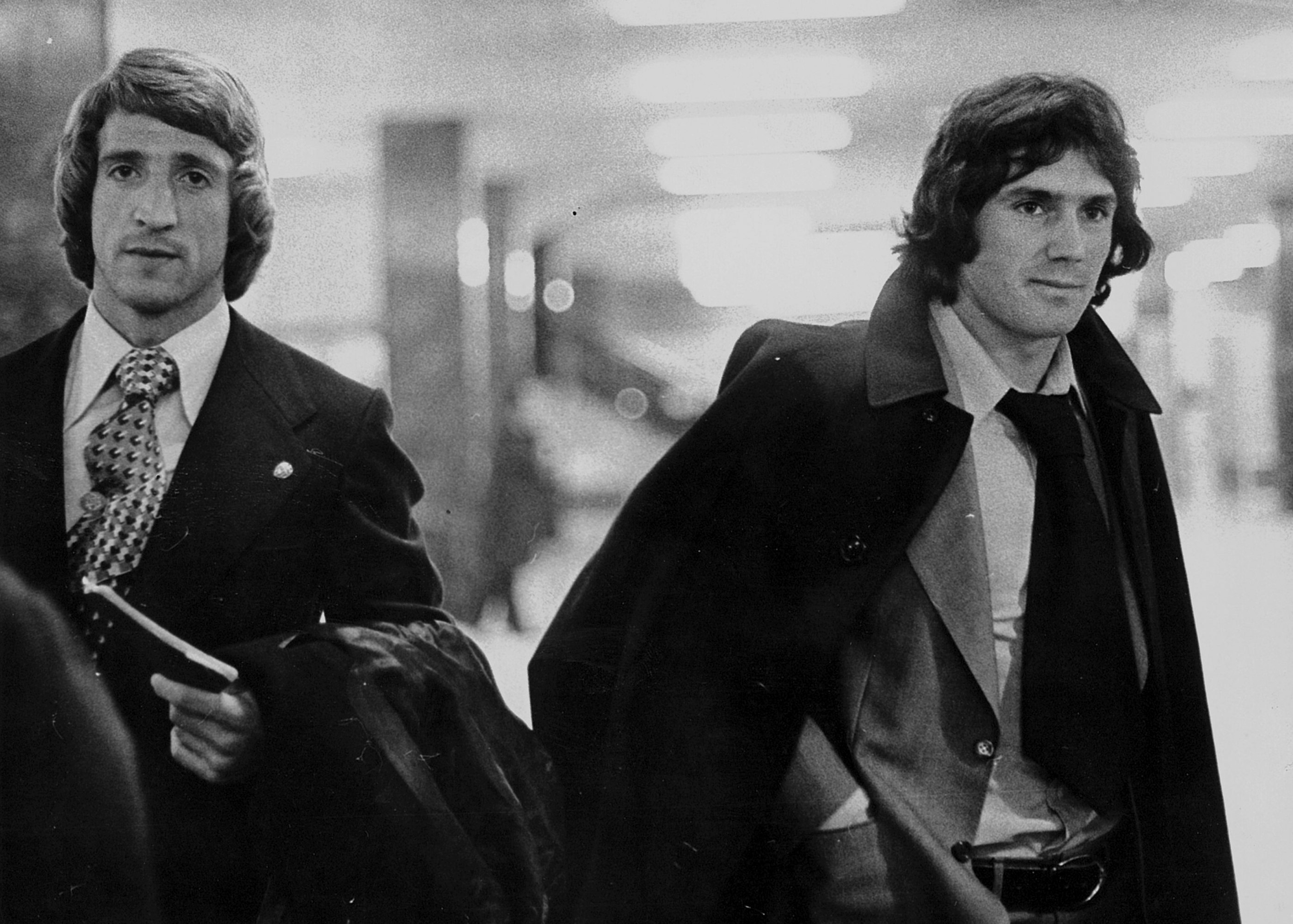 Sol y Santillana,durante un viaje del Real Madrid.