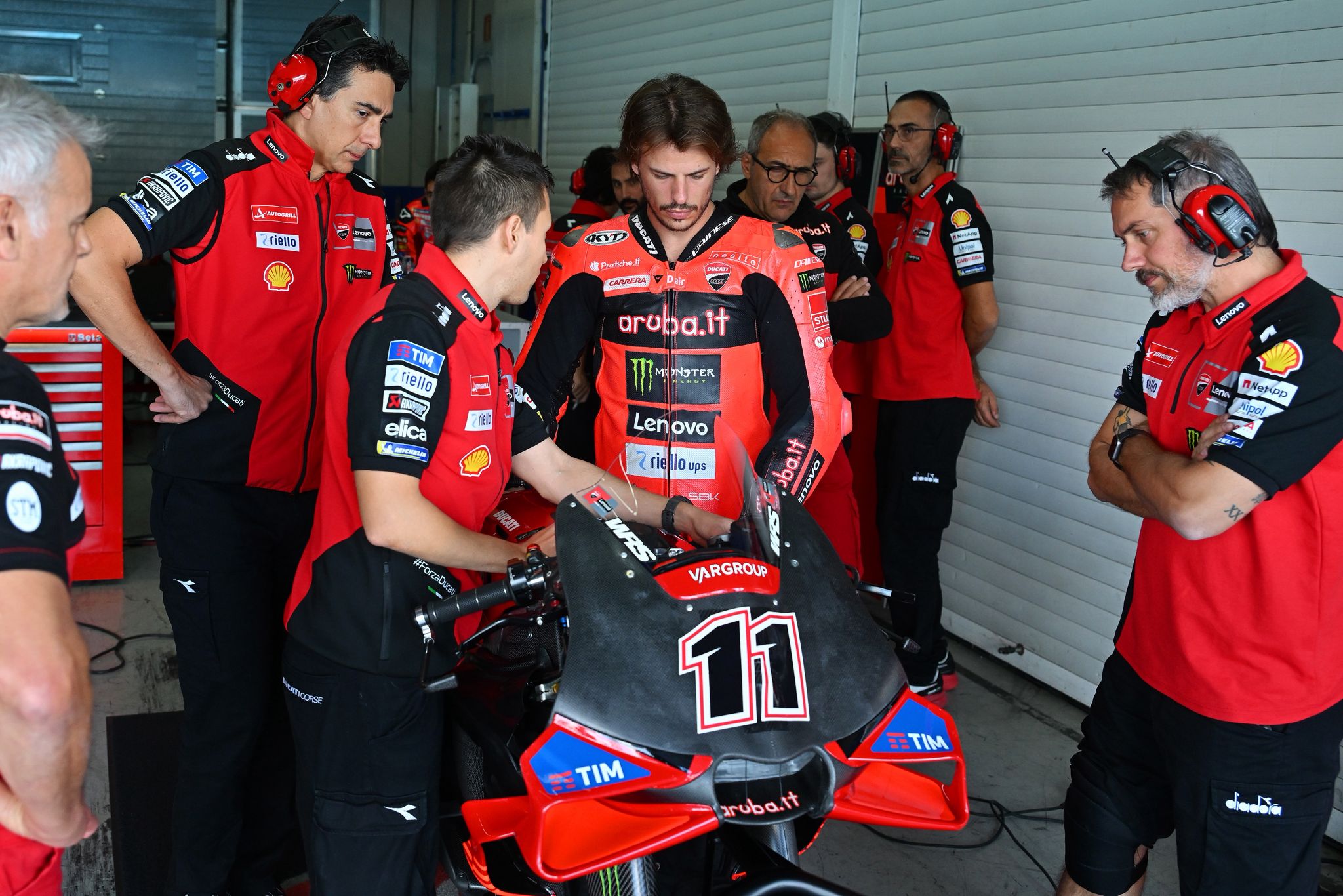 bulega2 Bulega mira la GP25. FOTOS: DUCATI Actualizado: 30/10/2025 19:08 horas