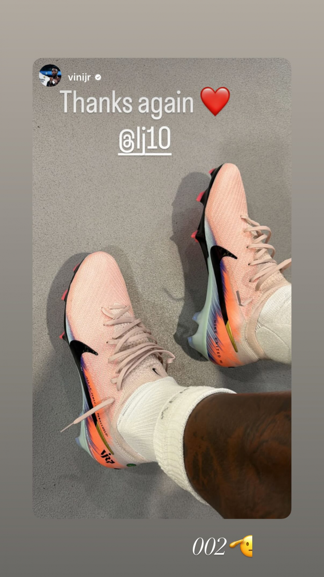 Lauren James vuelve a subir la historia de Vinicius.