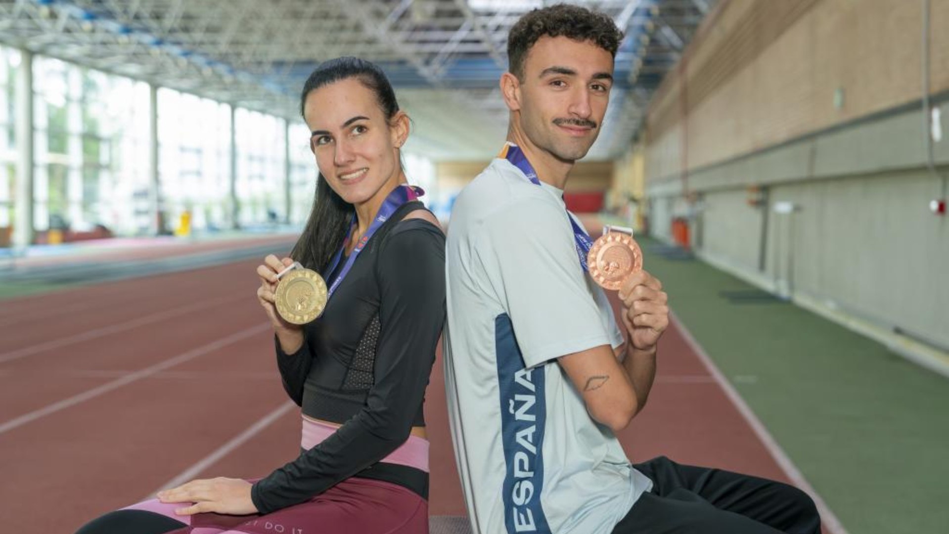 La atleta madrileña y su guía reciben a MARCA tras ganar un oro y un bronce en el último Mundial.