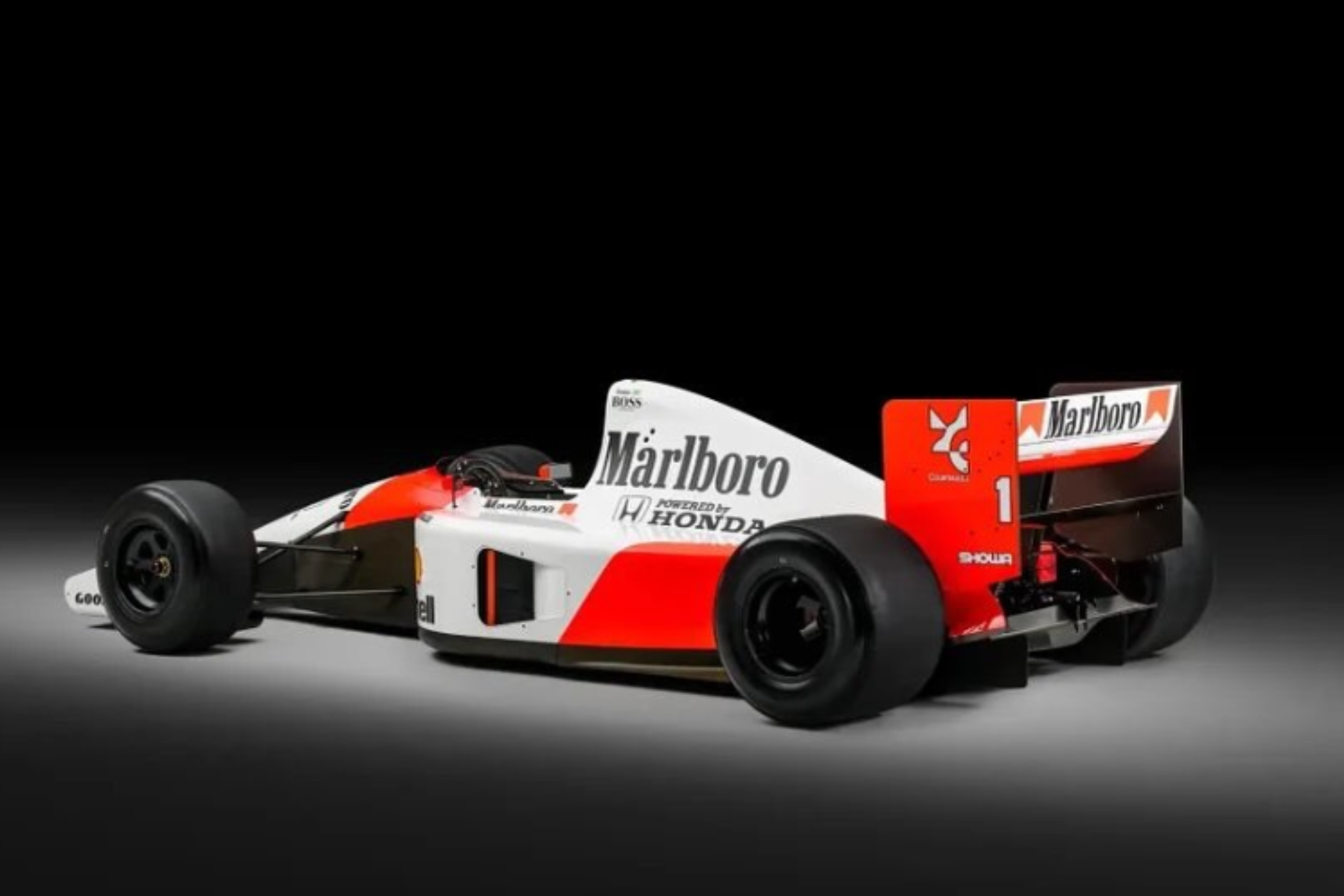A subasta por 15 millones de dólares el mítico McLaren con el que