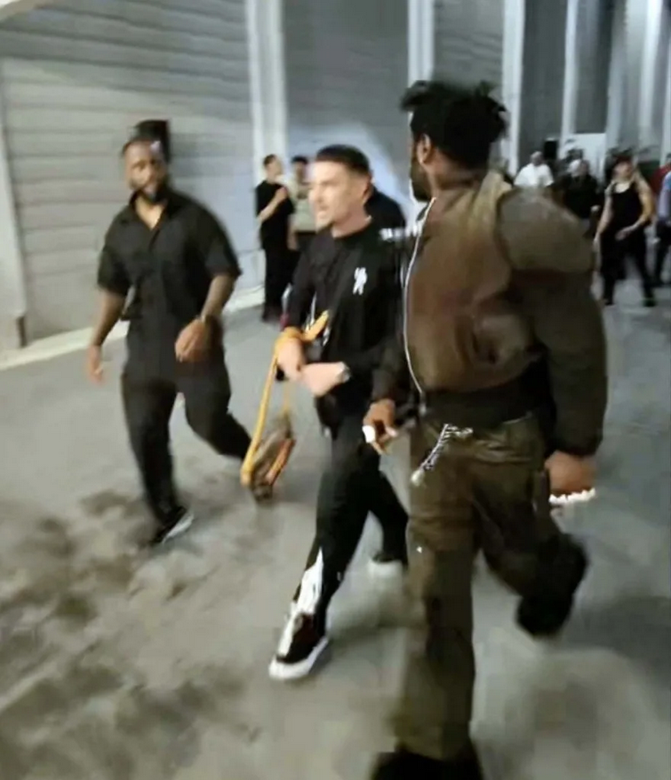 Antonio Brown está acusado de disparar e intentar matar a un hombre tras un combate de boxeo.