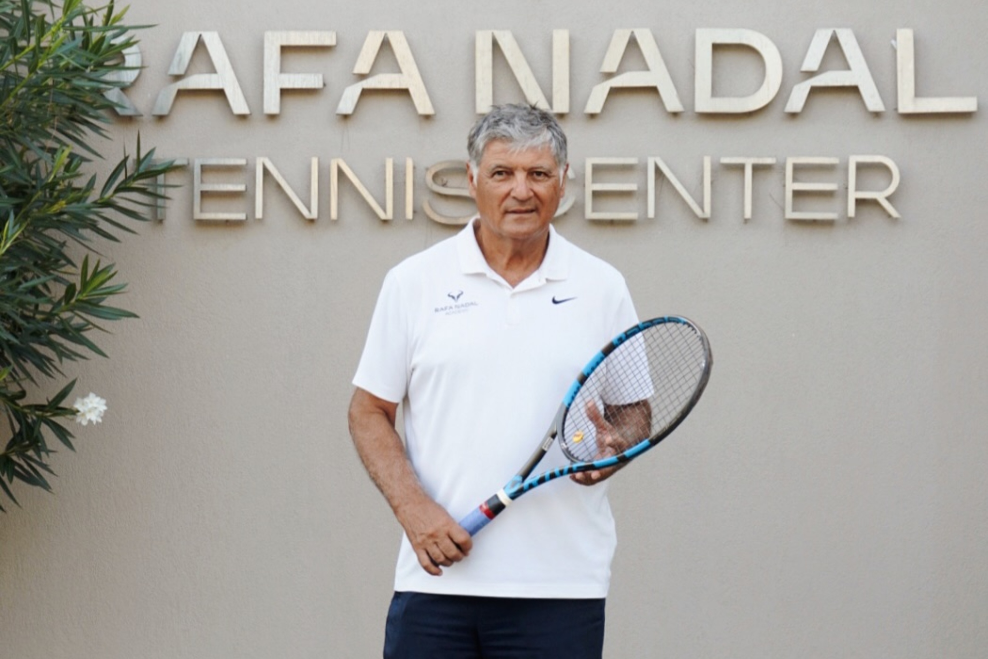Toni Nadal en la Rafa Nadal Tennis Center.