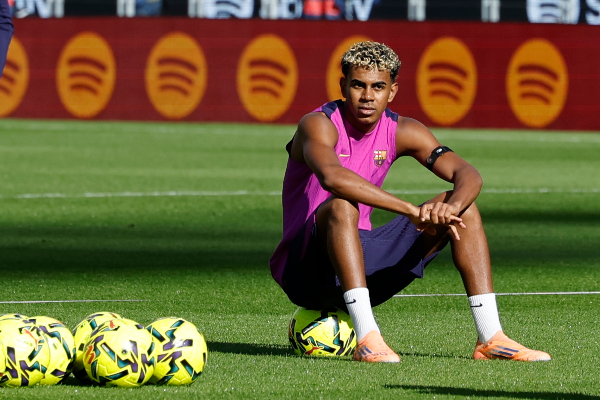 Lamine, durante un entrenamiento con el Barcelona.